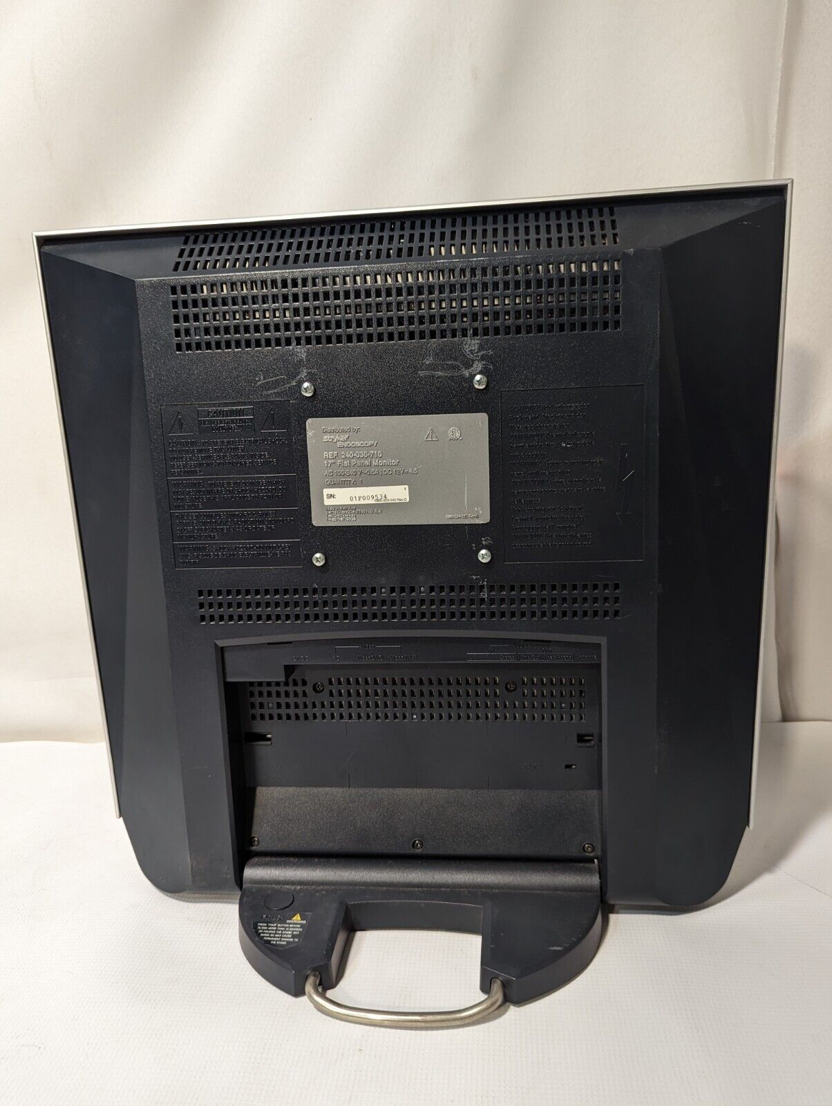 Stryker Endoscopy SyncMaster 170MB 17" Flat Panel Monitor w/Mount, 240-030-710