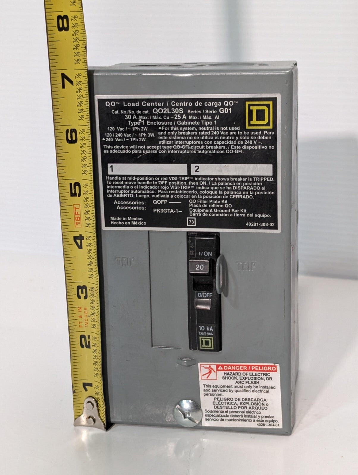 Square D QO2L30S G01 Series Circuit Breaker Load Center G1 Type 1