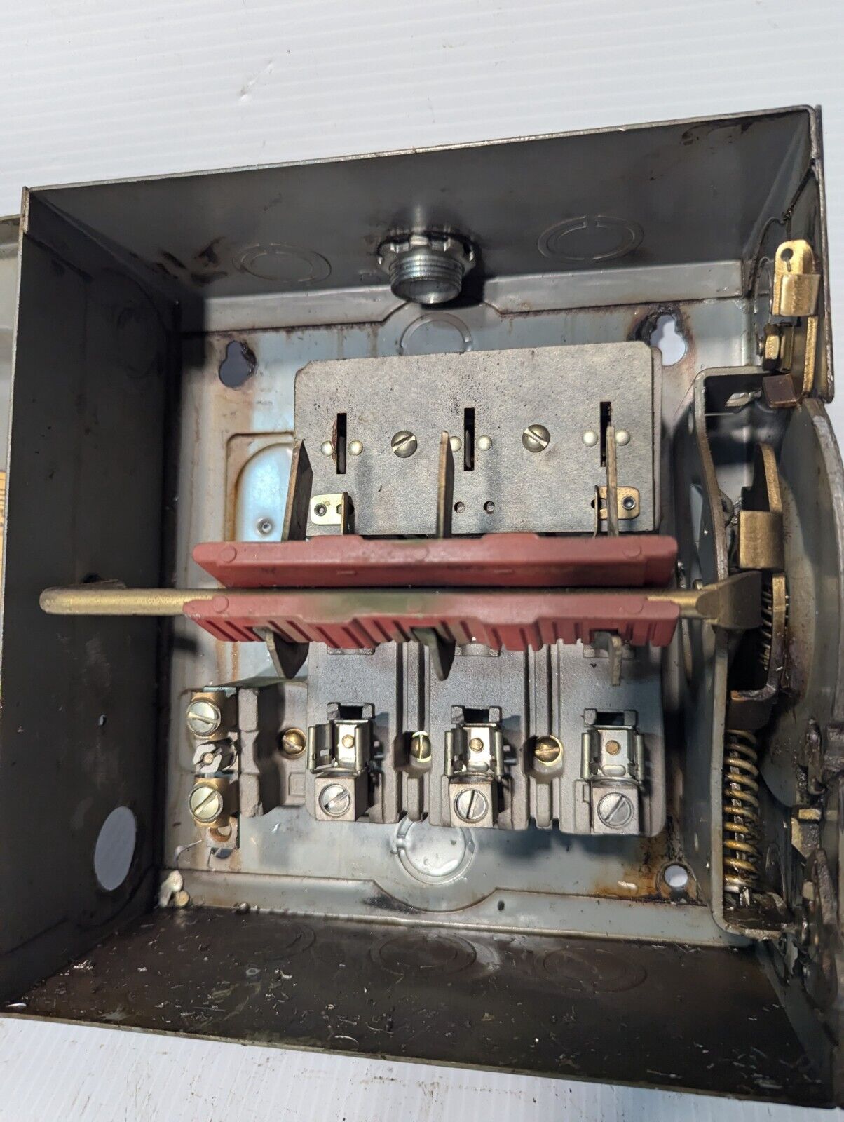 Square D H321N safety switch, 30A, 240VAC single throw fusible - Free Shipping