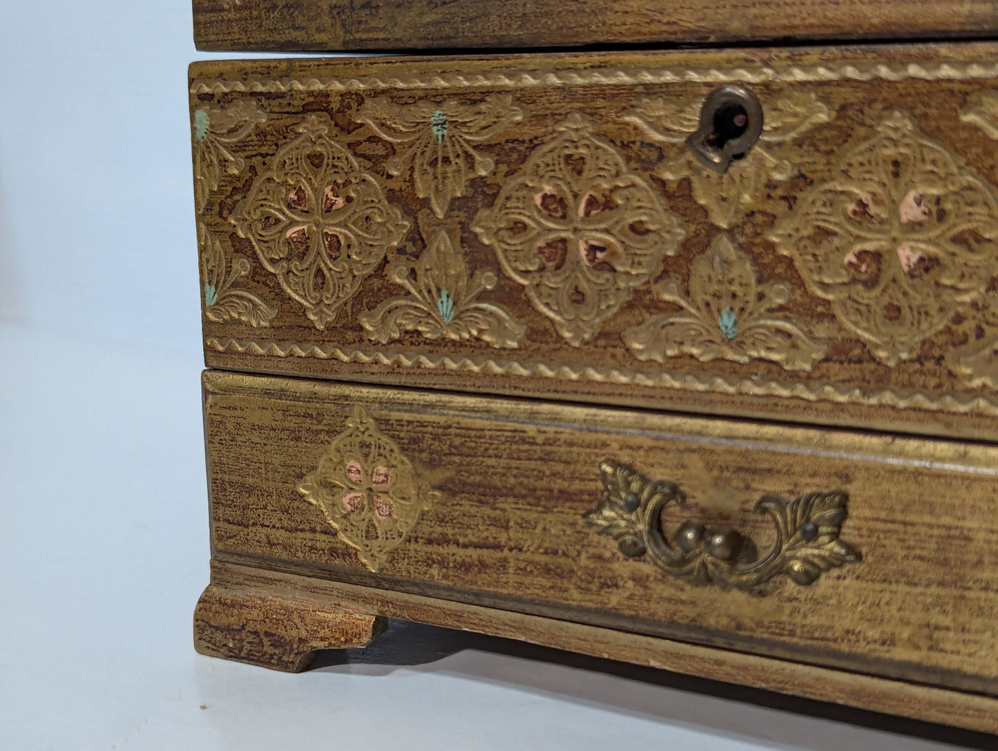Vintage 1960s Gold Florentine Royal Sealy Wooden Drawer Chest Mirror Jewelry Box