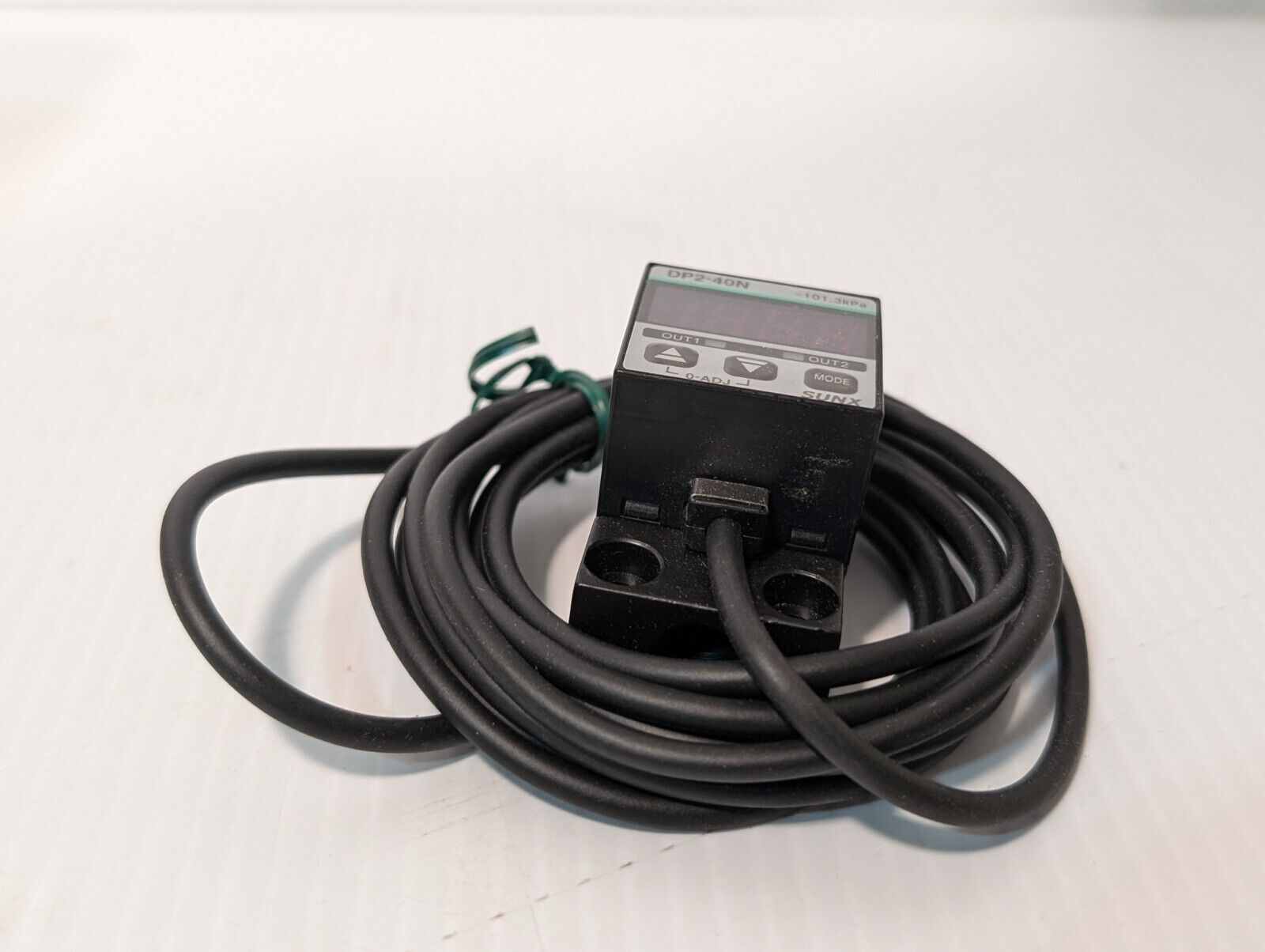 SunX DP2-40N Digital Pressure Sensor, LED display, -101.3kPa - Free Shipping