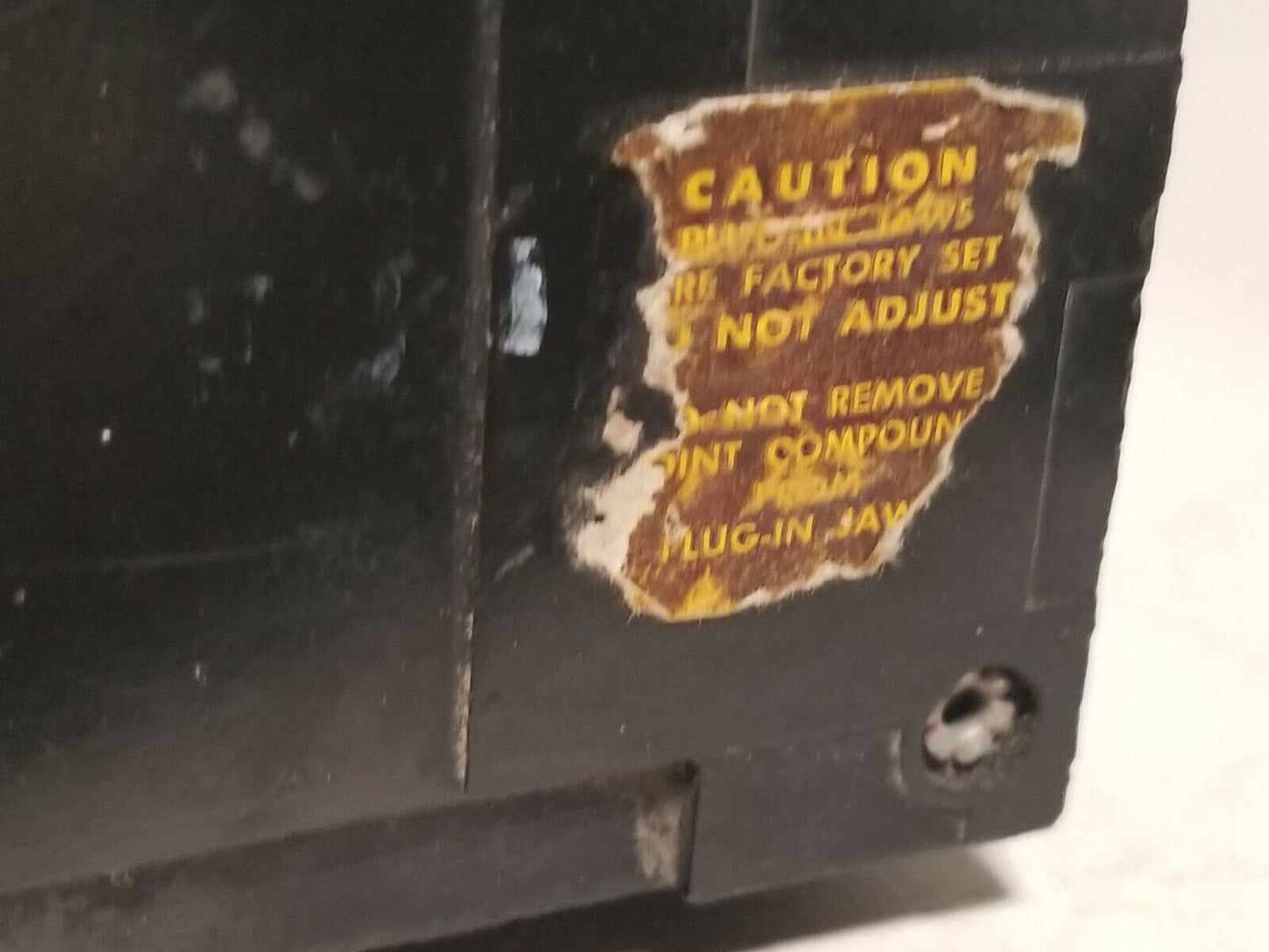 Square D Q13100, QI3100 100-Amp 3 Pole Circuit Breaker 100A 3P 240V