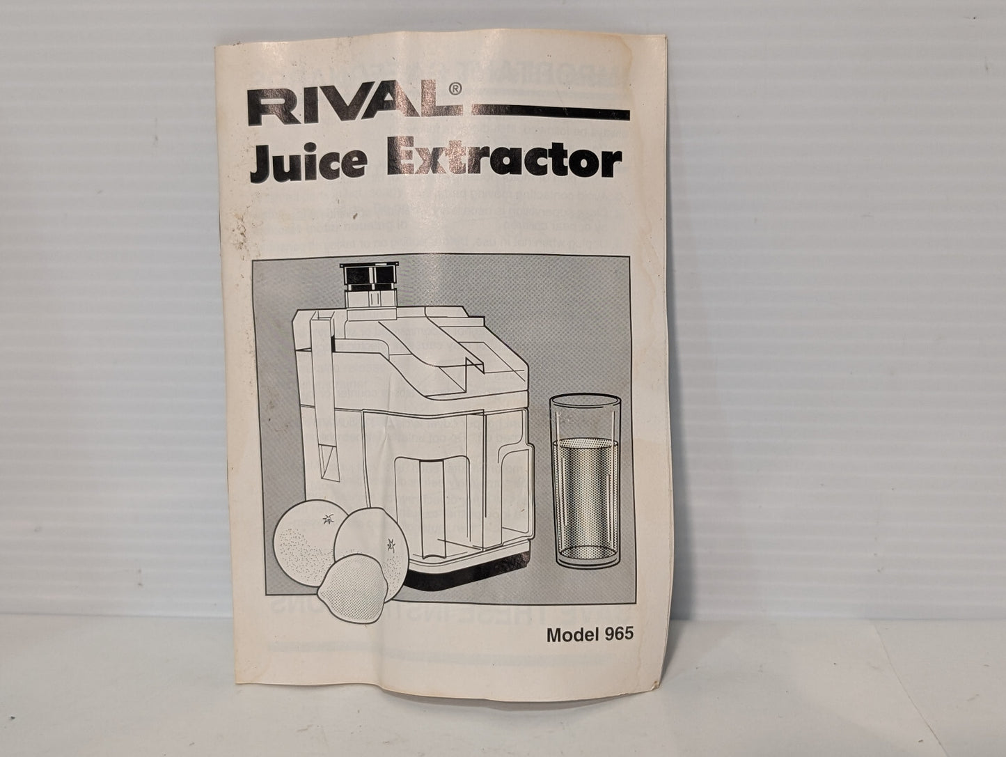 Vintage Rival Juice Extractor 965 Juicer Healthy Drinks, 300W Motor, (2) 24oz