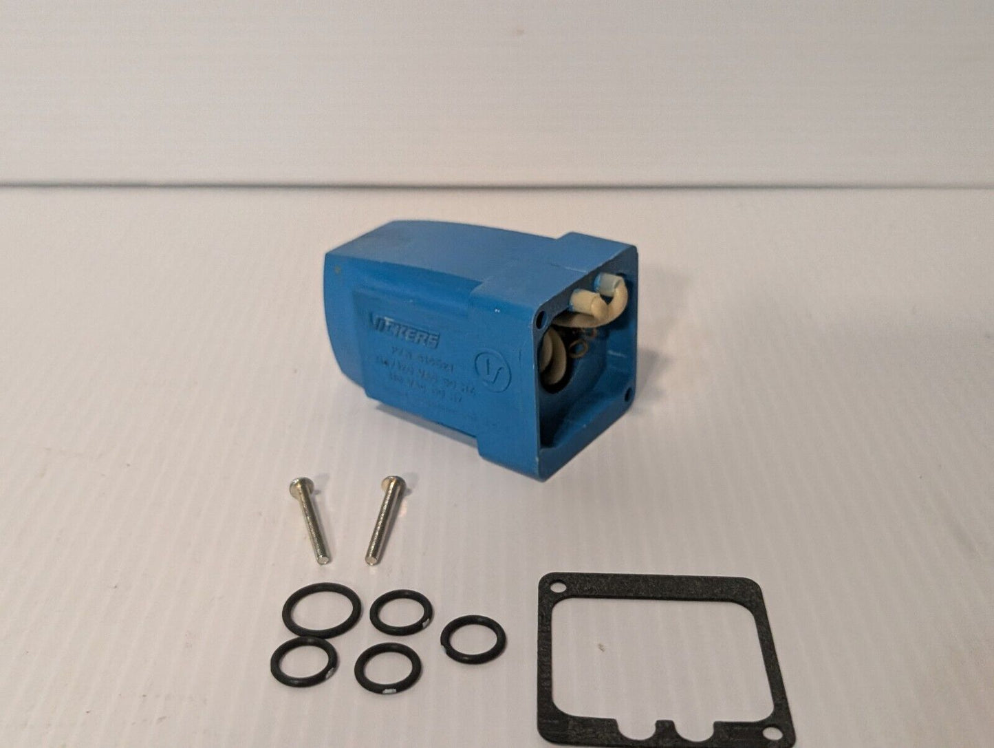 Vickers/Eaton 942366 Solenoid Valve Coil Kit, 115/120VAC, coil P/N 414521