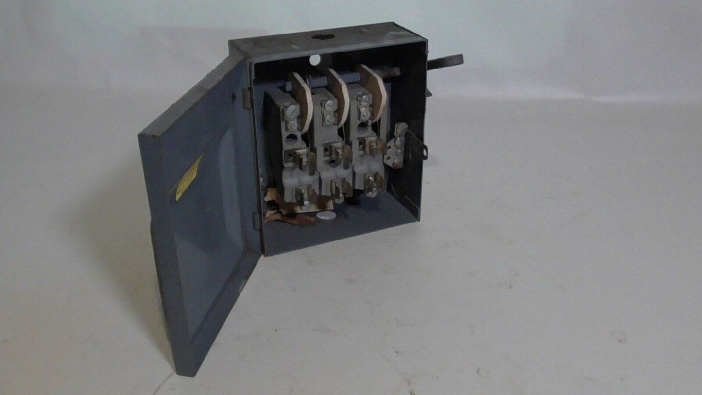 Wadsworth 8733N service disconnect, 30 Amp, 240 VAC, 4 poles