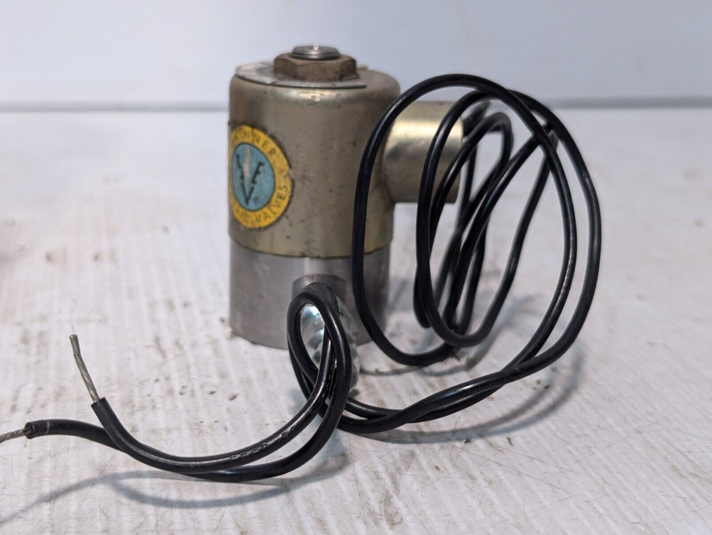 Skinner Electric V52LA2125 Solenoid Valve - Free Shipping+Returns