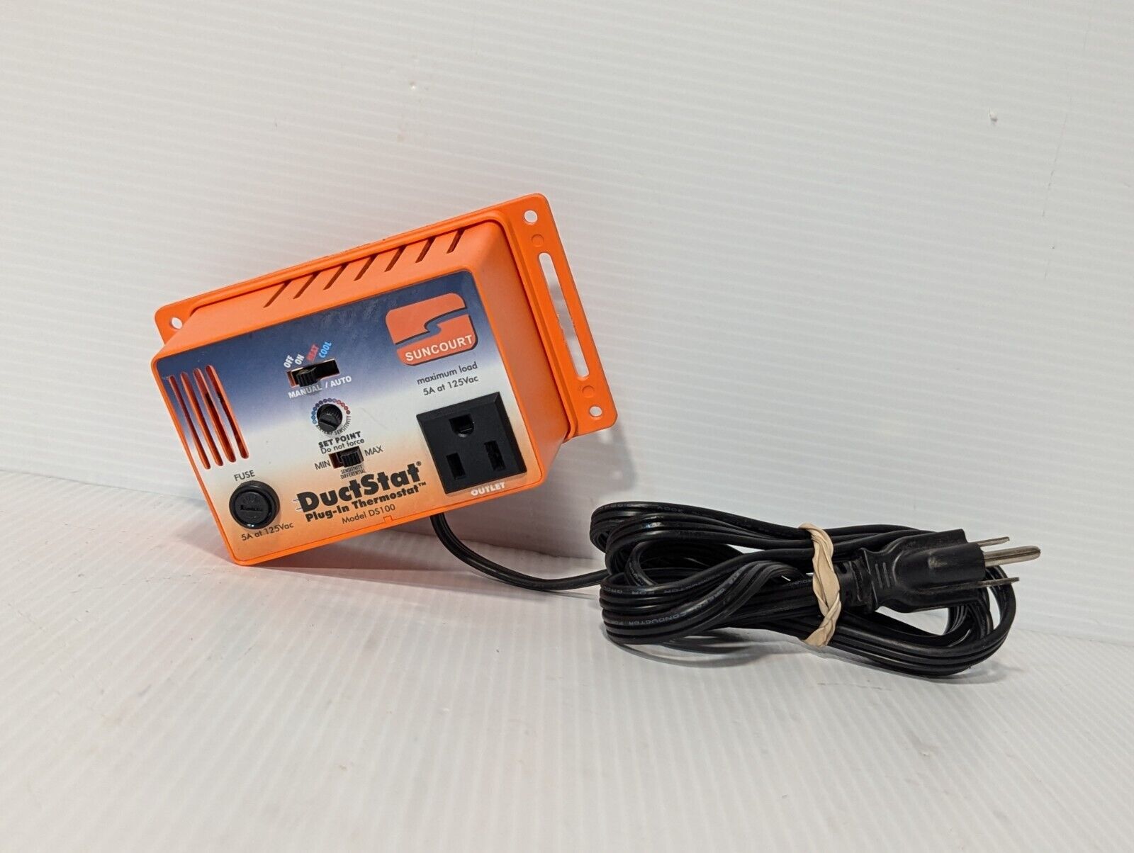 Suncourt DS100 DuctStat Plug-In Thermostat Temp Sensitive Switch