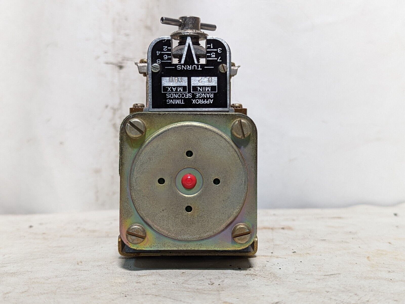 Square D 9050-B05E pneumatic timing relay, timing range 0.2-180 seconds