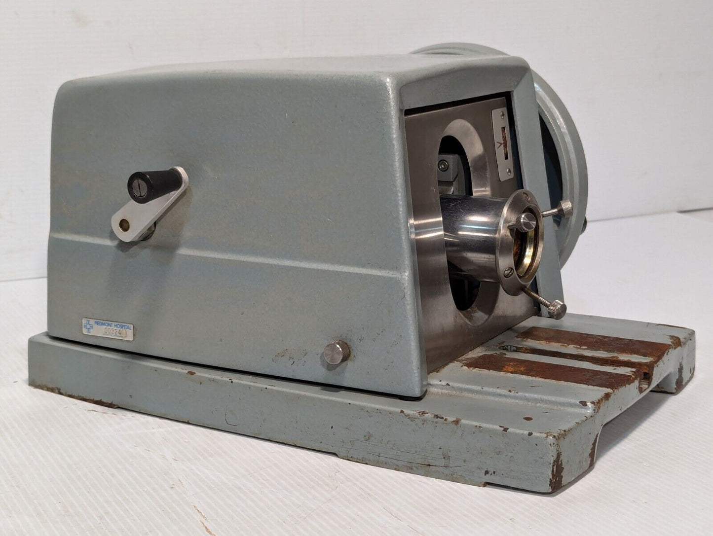 American Optical Spencer 820 Microtome - Benchtop Manual Precision Rotary