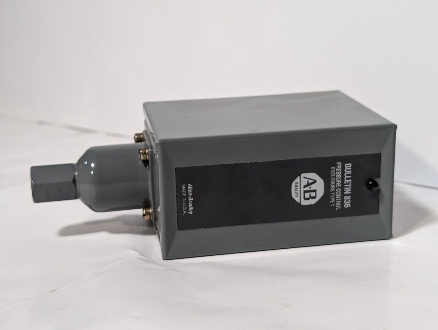 Allen Bradley Bulletin 836 Pressure Control, Enclosure Type 1, 150psi Max