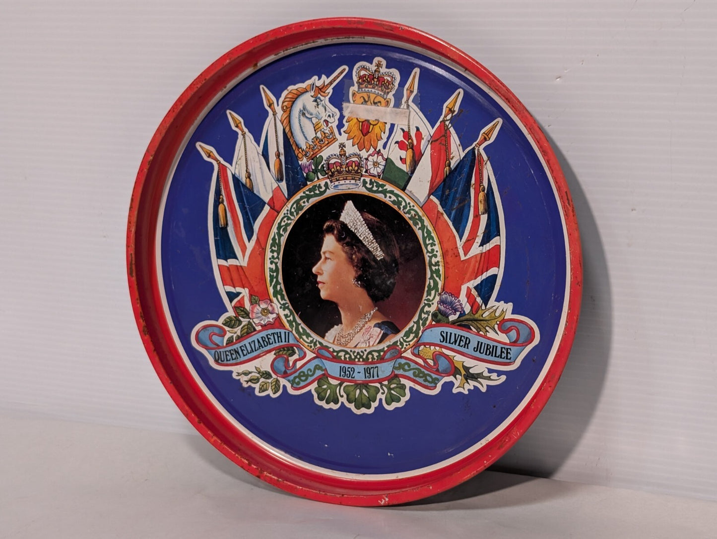 Vintage Queen Elizabeth II 1977 Silver Jubilee Commemorative Biscuit Tin Cover