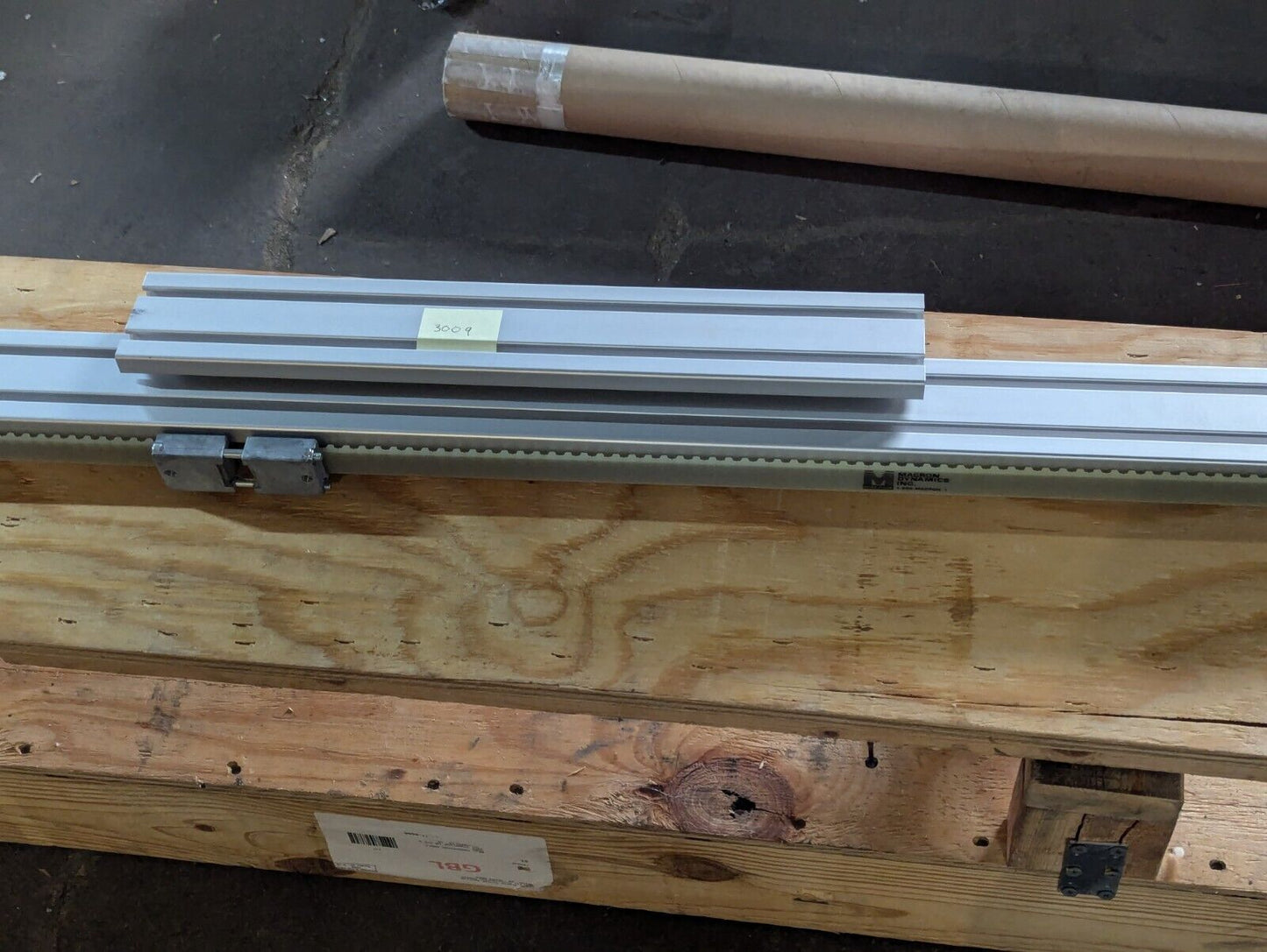 Macron 10935A01 Linear Rail Actuator 3040-12-000-5089 M. 135 VPPD Left-Free Ship