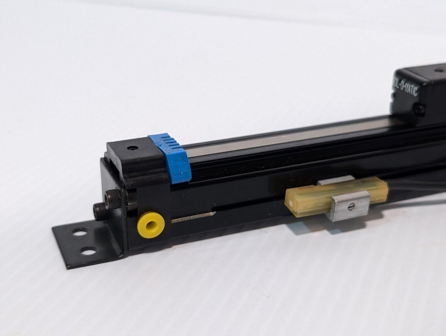 Tolomatic BC205 Pneumatic Band Cylinder, Bore: .50", Force: 16LBF, Load: 5LB