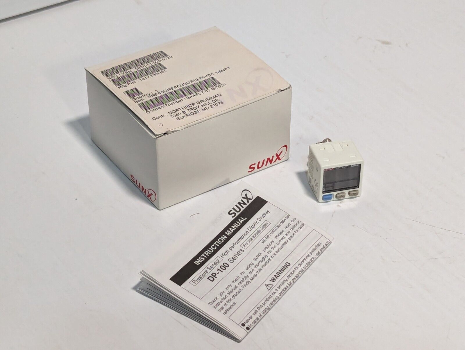 SunX DP-100 DP-111-E-P Digital Pressure Sensor, 12-24VDC, 1/8NPT - Free Shipping