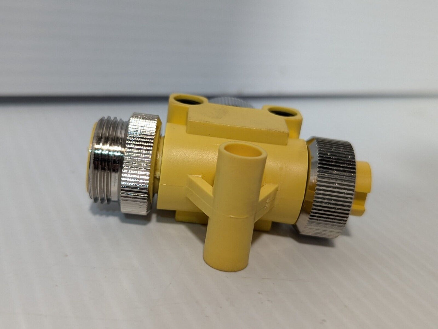 Zipport ZP-S1-3MFF-T T-Coupler, 3-Pole Female 7/8IN - Free Shipping+Returns