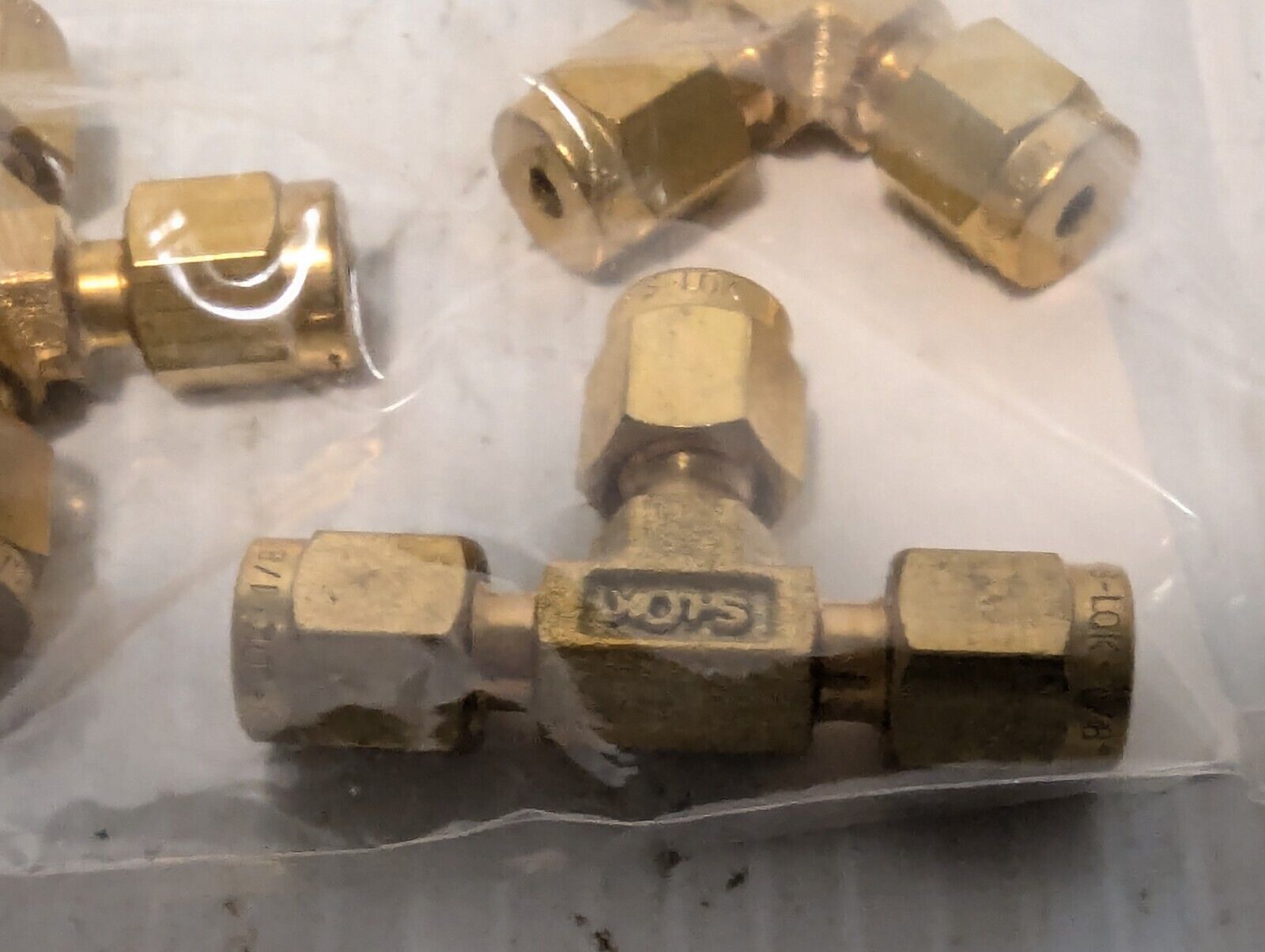 Swagelok 09903170 1/8 inch Brass 3-Way Union Tee - Pack of 3 - Free Shipping