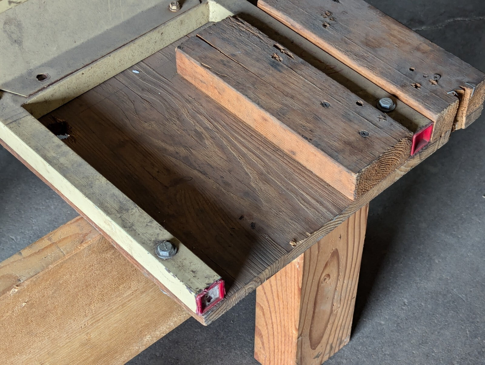 Steel Fruit Crusher with Stand for Pulping, Mashing, Grinding for Wine / Cider