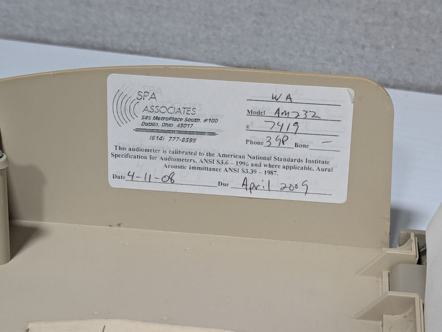 Welch Allyn AM 232 manual audiometer with manual and accessories as pictured