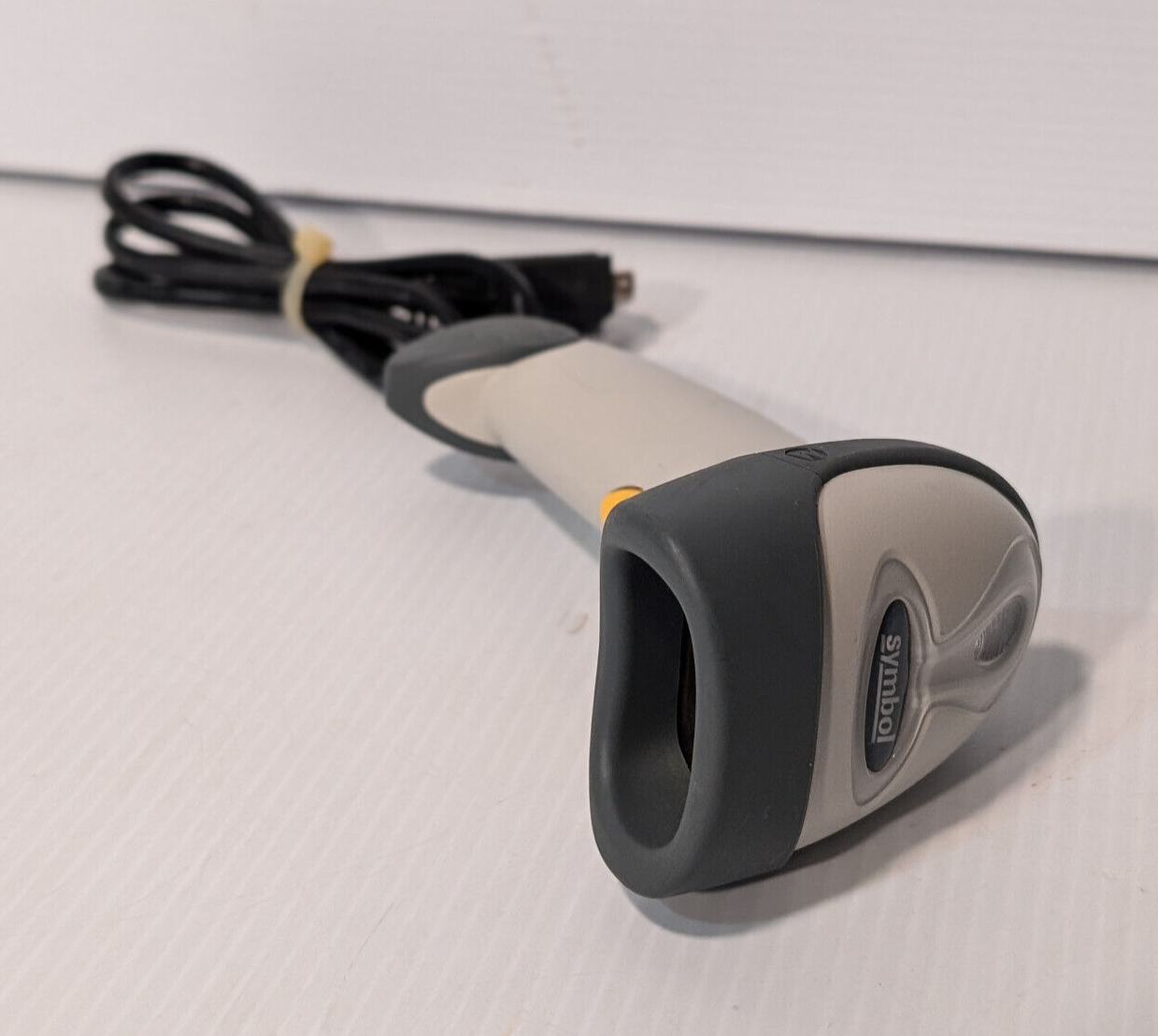 Symbol Technologies LS 2208-SR20001NA Barcode Scanner, Laser, with Cable, 5V