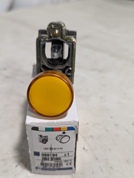 Telemecanique 089194 yellow pushbutton switch, XB4 BVB5