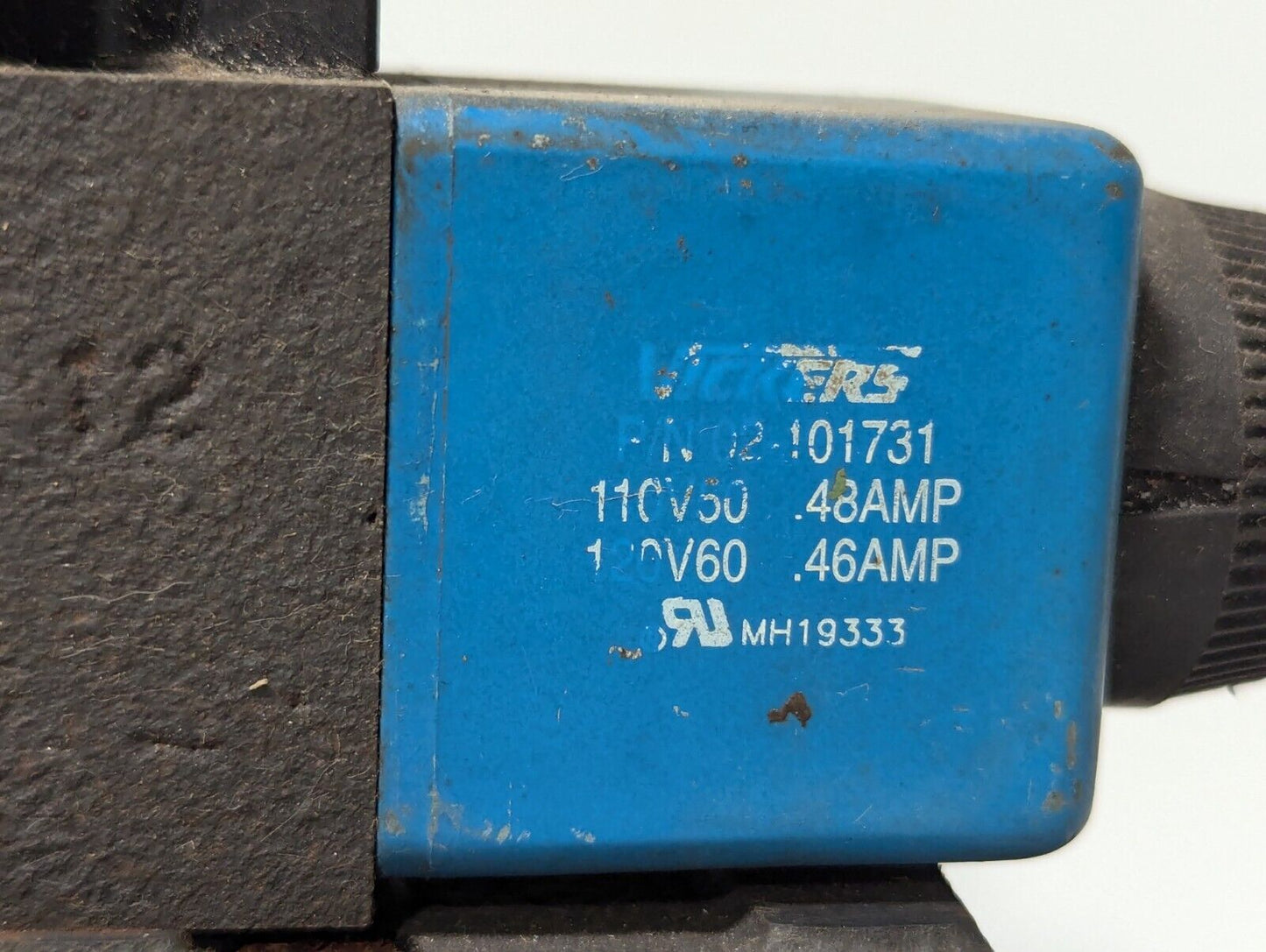Vickers DG5S-8-8C-VM-FW-B5-30 Directional Solenoid Control Valve Assembly