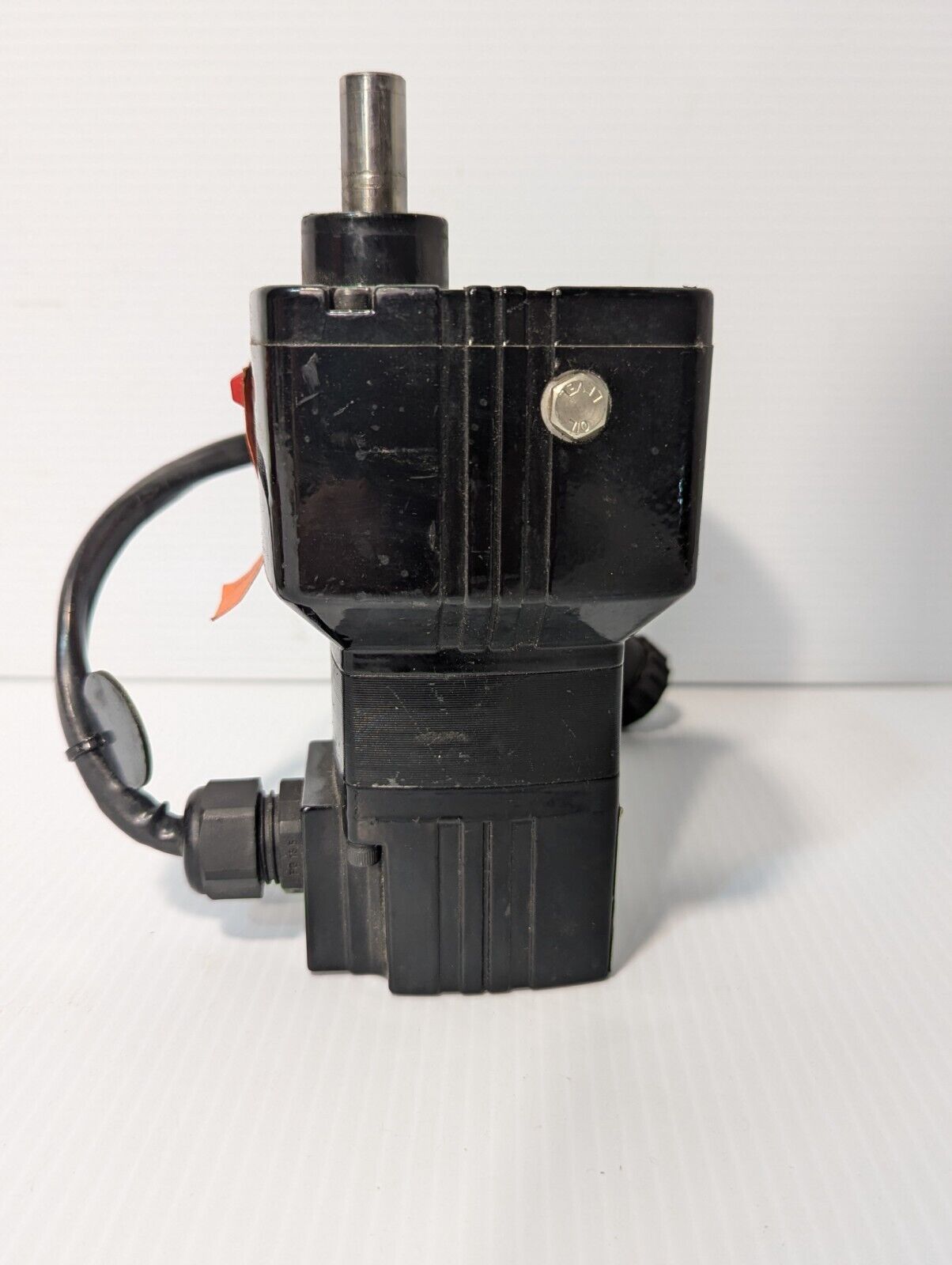 Bodine 22B2BEBL-D3 motor, 1/16 HP, 130VDC, 83RPM, 29 lb-in, cont - Free Shipping