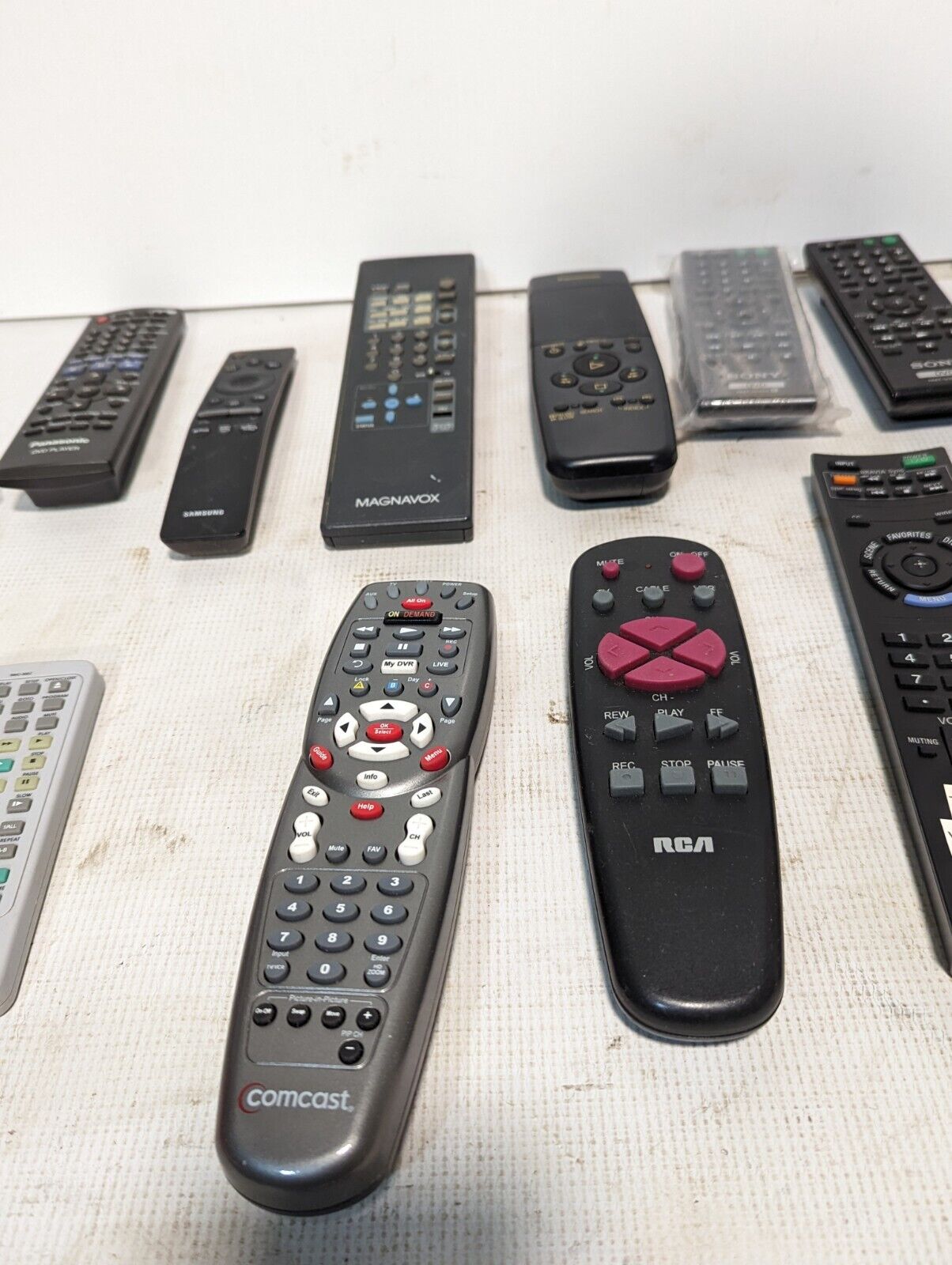 Lot of 17 Remote Controls Panasonic, Coby, Sony RM-YDO35 - Free Shipping