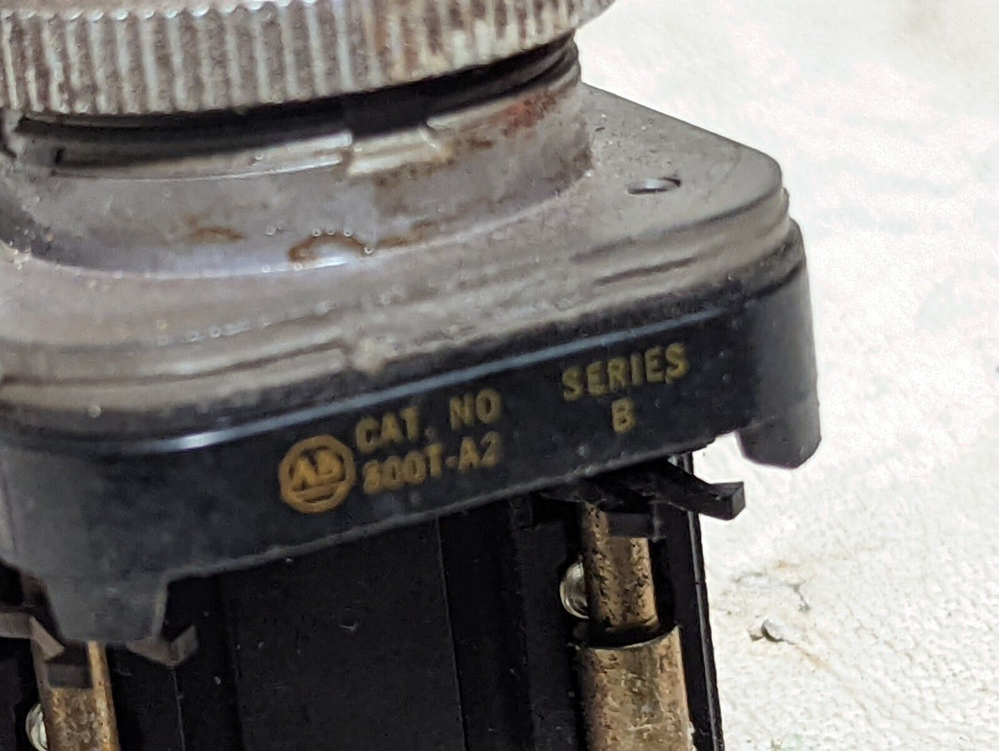 Allen-Bradley 800T-A2, ser. B, black pushbutton switch, heavy duty, 600VAC max