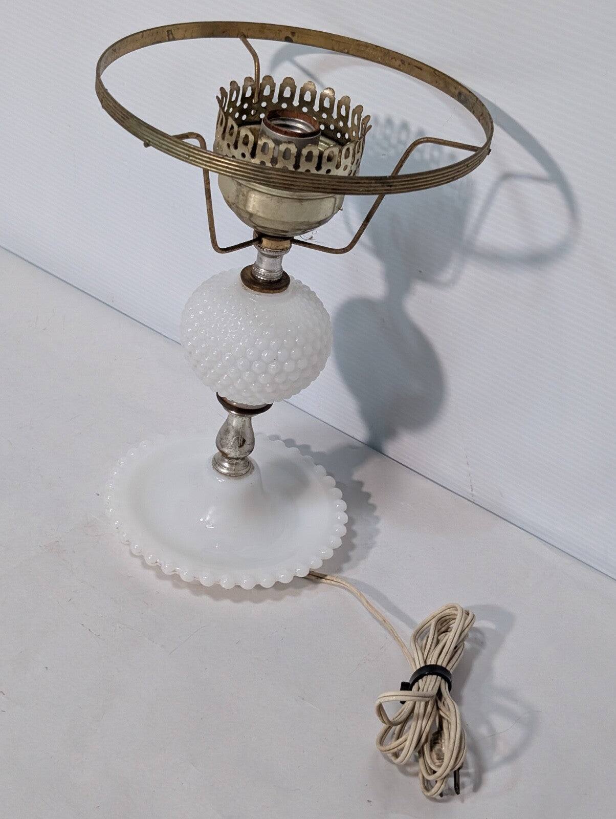 Vintage Mid-Century Modern Fenton White Milk Glass Hobnail Table Lamp