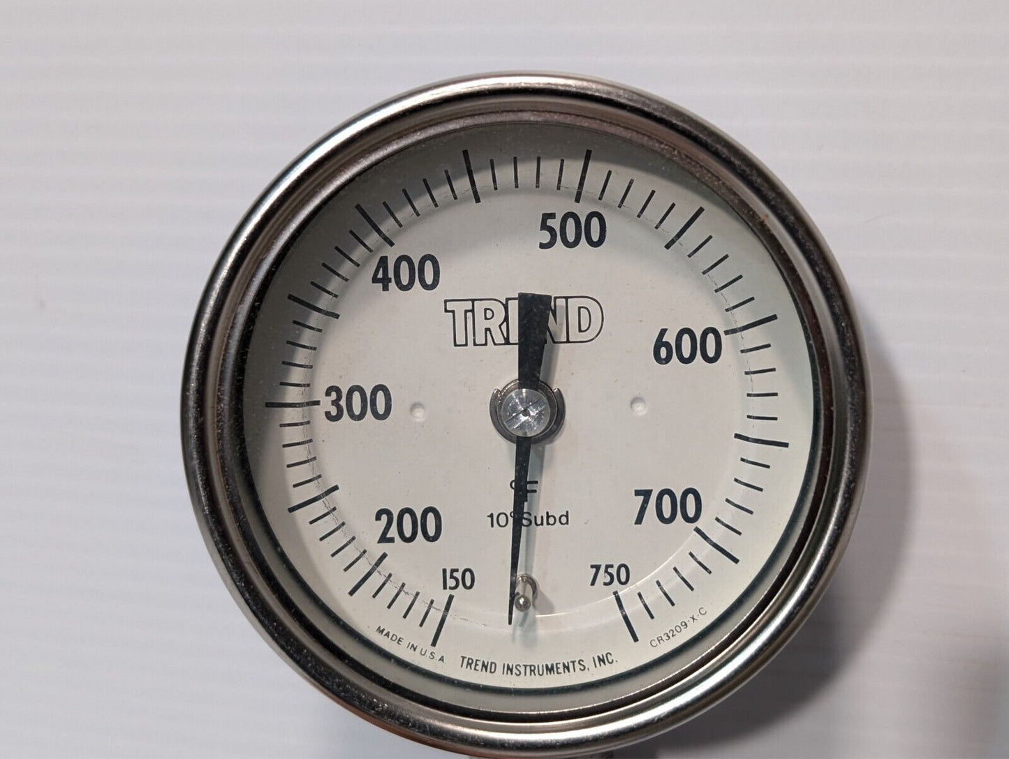 Trend 31 bimetal thermometer, 150-750 deg F, 6 inch stem, 1/2 NPT conn