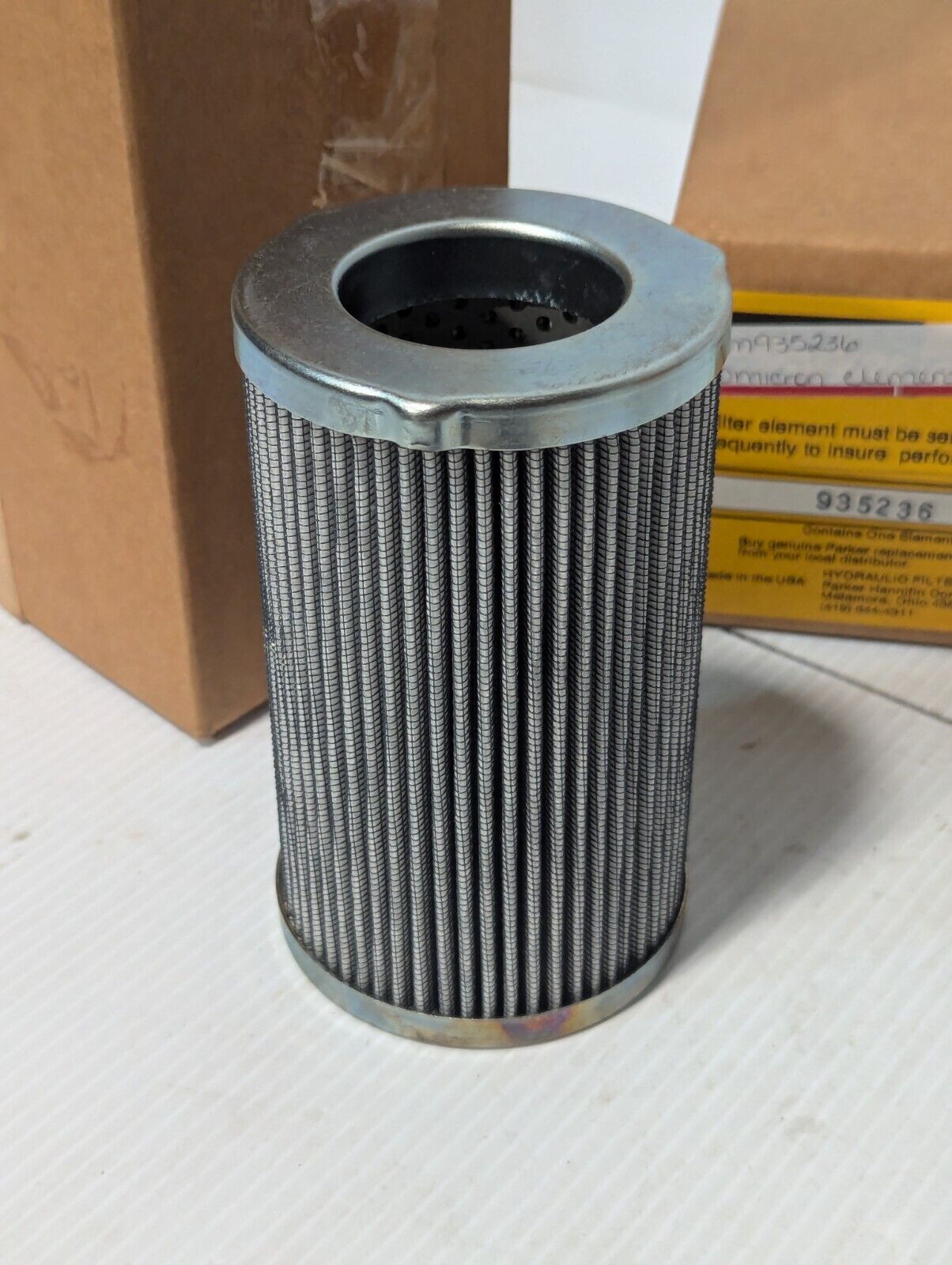 Parker 935236 hydraulic filter element, in original box - Free Shipping