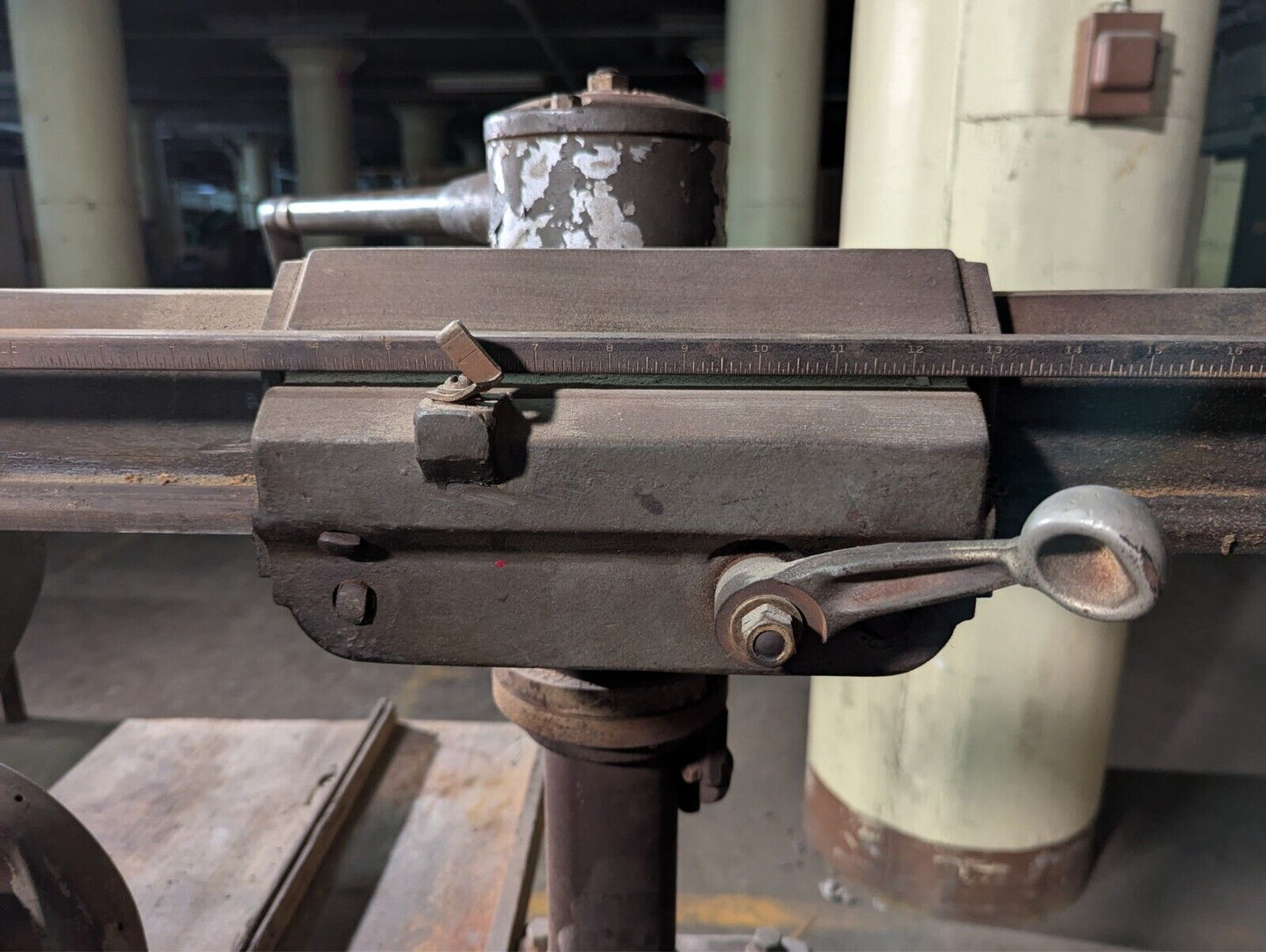 Walker-Turner Radial Arm Saw RA551 Centro Pivot Vintage Manufacturing Equipment