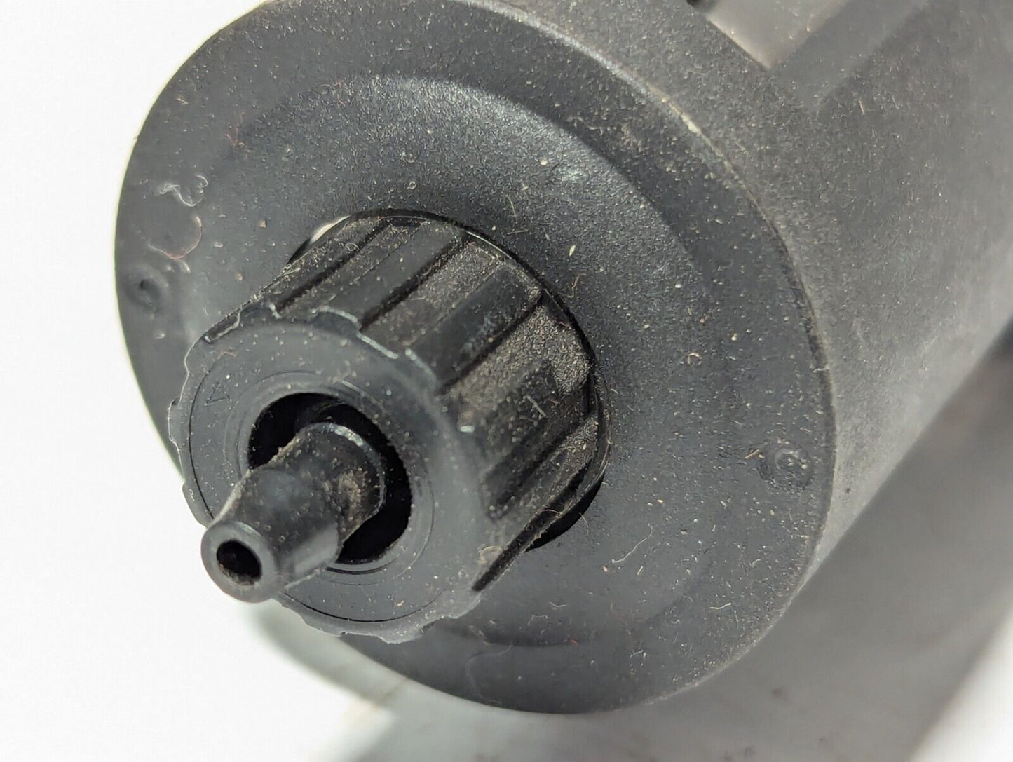 Wilkerson Pneumatic L08-02-KK00 Lubricator, 1/4" NPT, 57.5 CFM as pictured