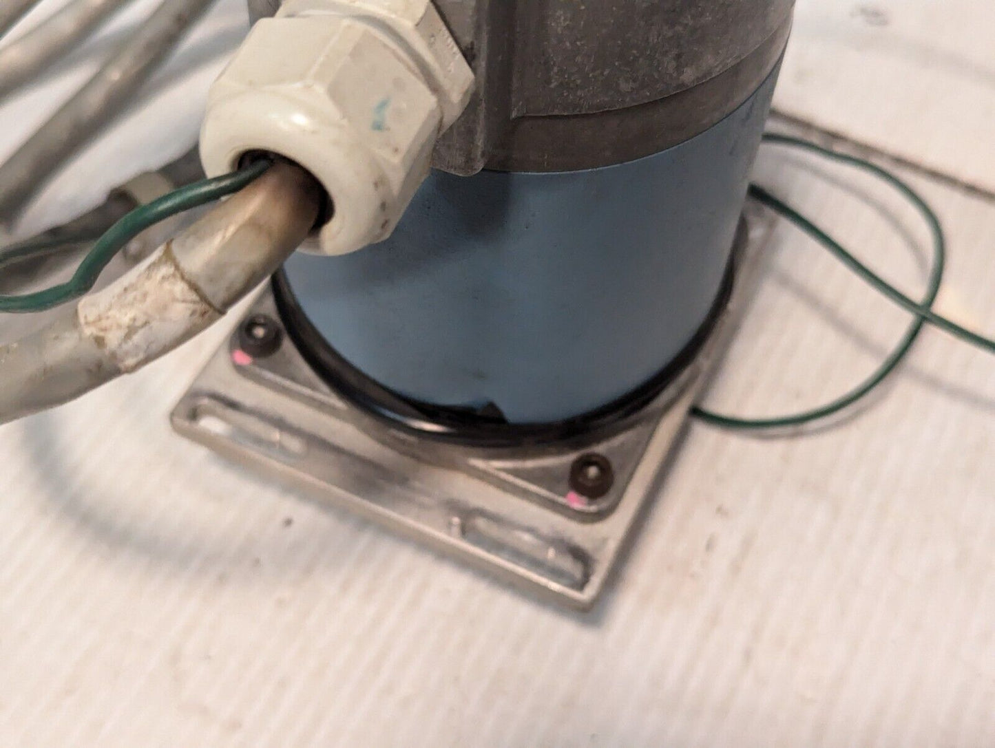 Superior Electric M092-FF-402E Slo-Syn Synchronous/Stepping Motor 213803 4DC 4A