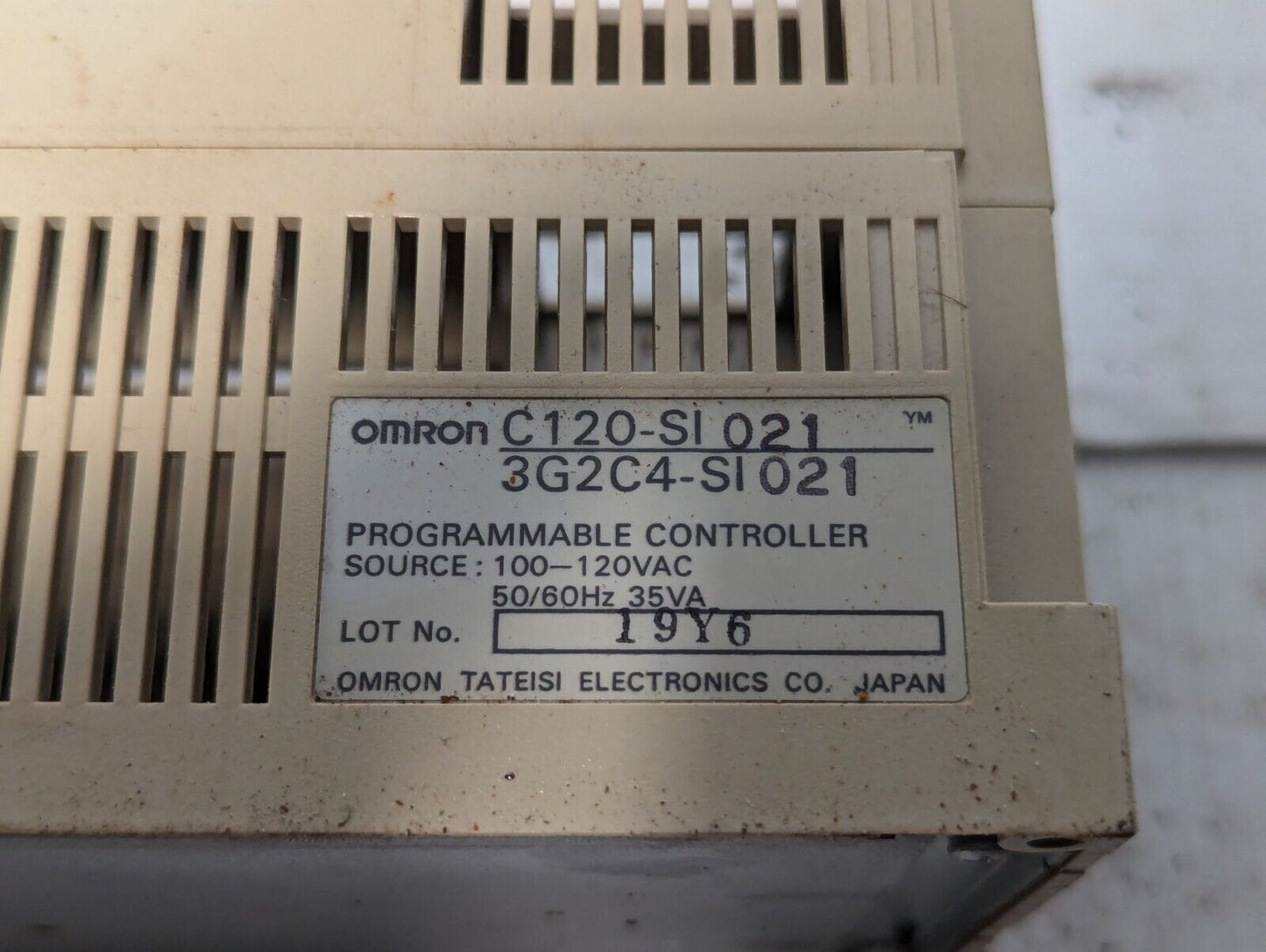 Omron C120-SI 3G2C4-SI Programmable Controller - Free Shipping+Returns