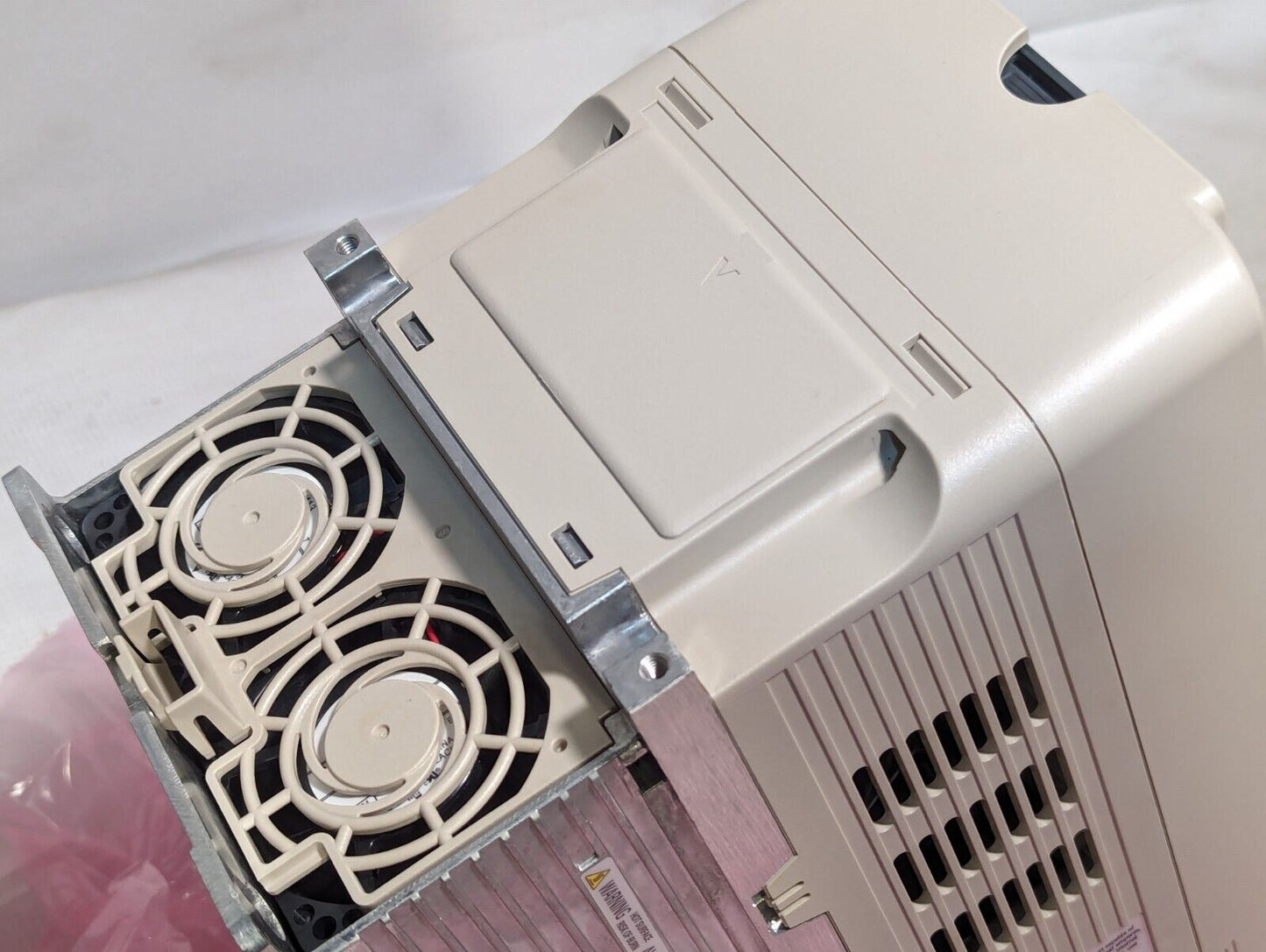 Yaskawa GA80U2030ABM AC drive, GA800, 200-240V, 3 phase, 7.5kW output, for indus