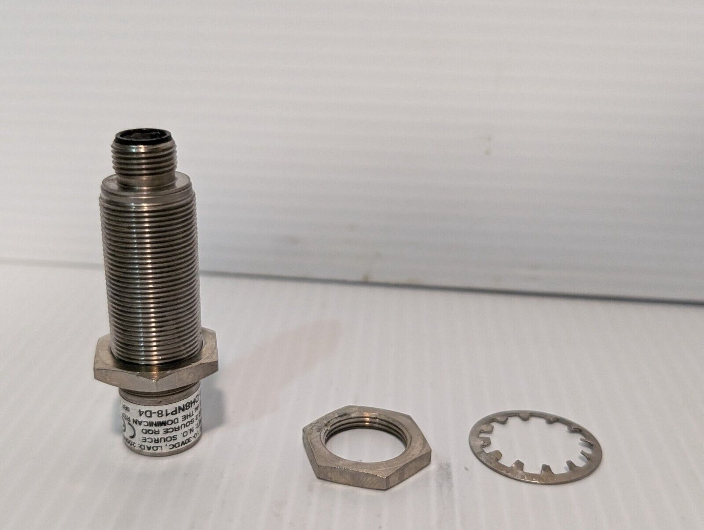 Allen Bradley 871TM-DH8NP18-D4 Inductive Proximity Sensor, Series. A