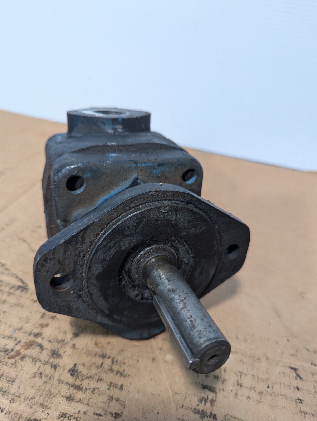 Vickers 280262 vane pump, power steering pump as pictured - Free Shipping