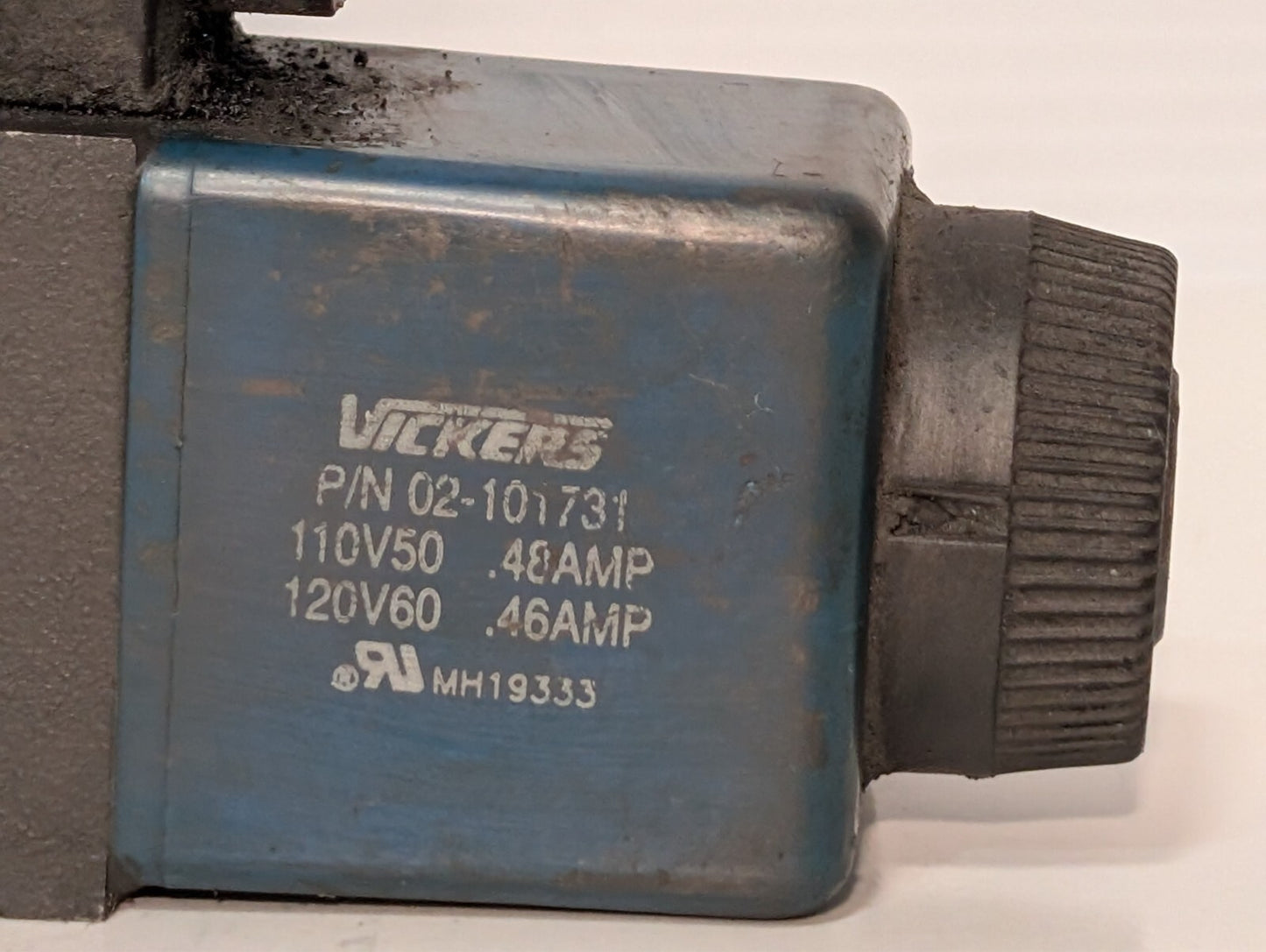 Vickers 02-101731 and Unidentified Hydraulic Valve