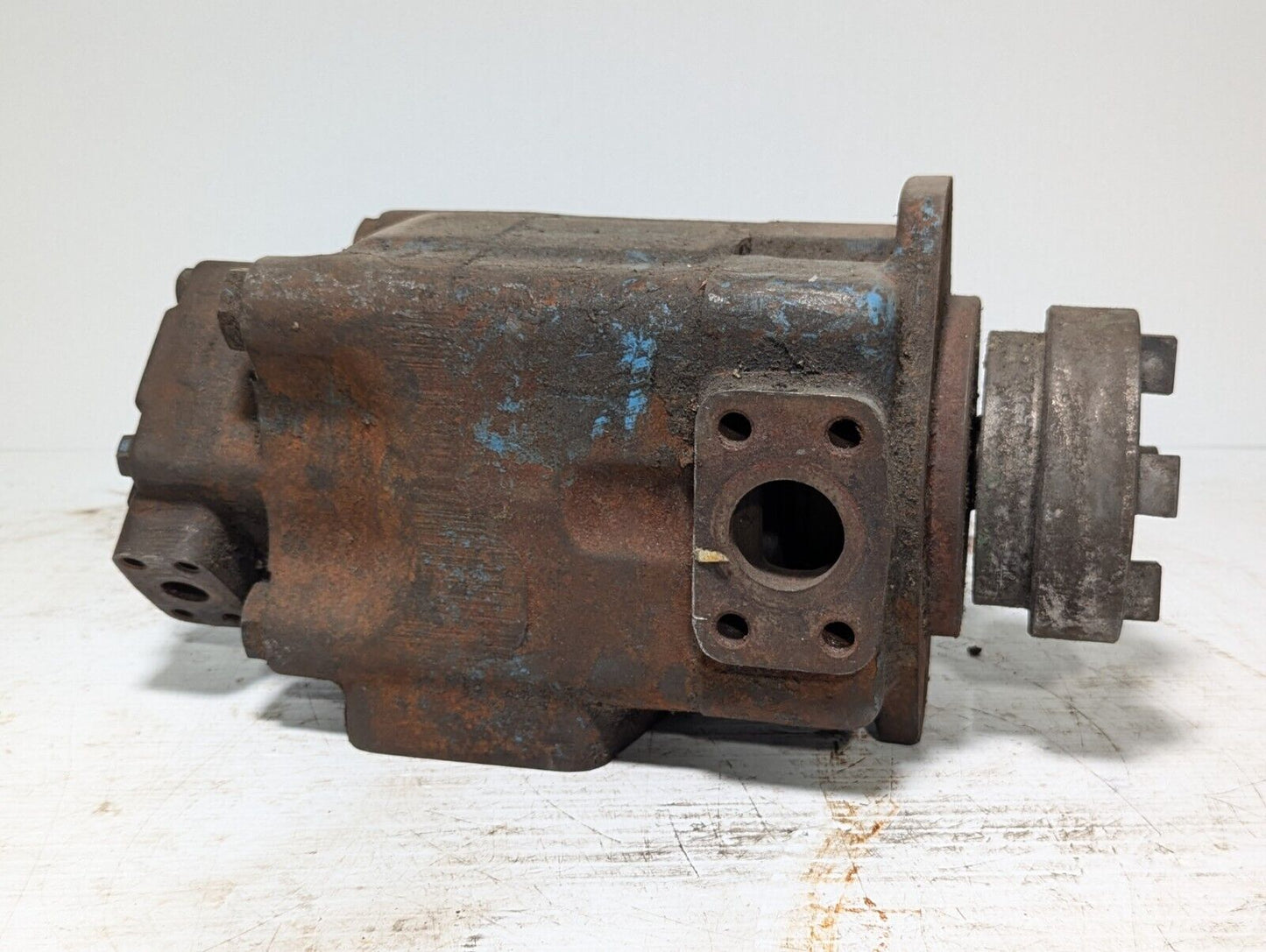 Vickers 4520V-60A8-1AA20-282 Hydraulic Double Vane Pump - FOR PARTS