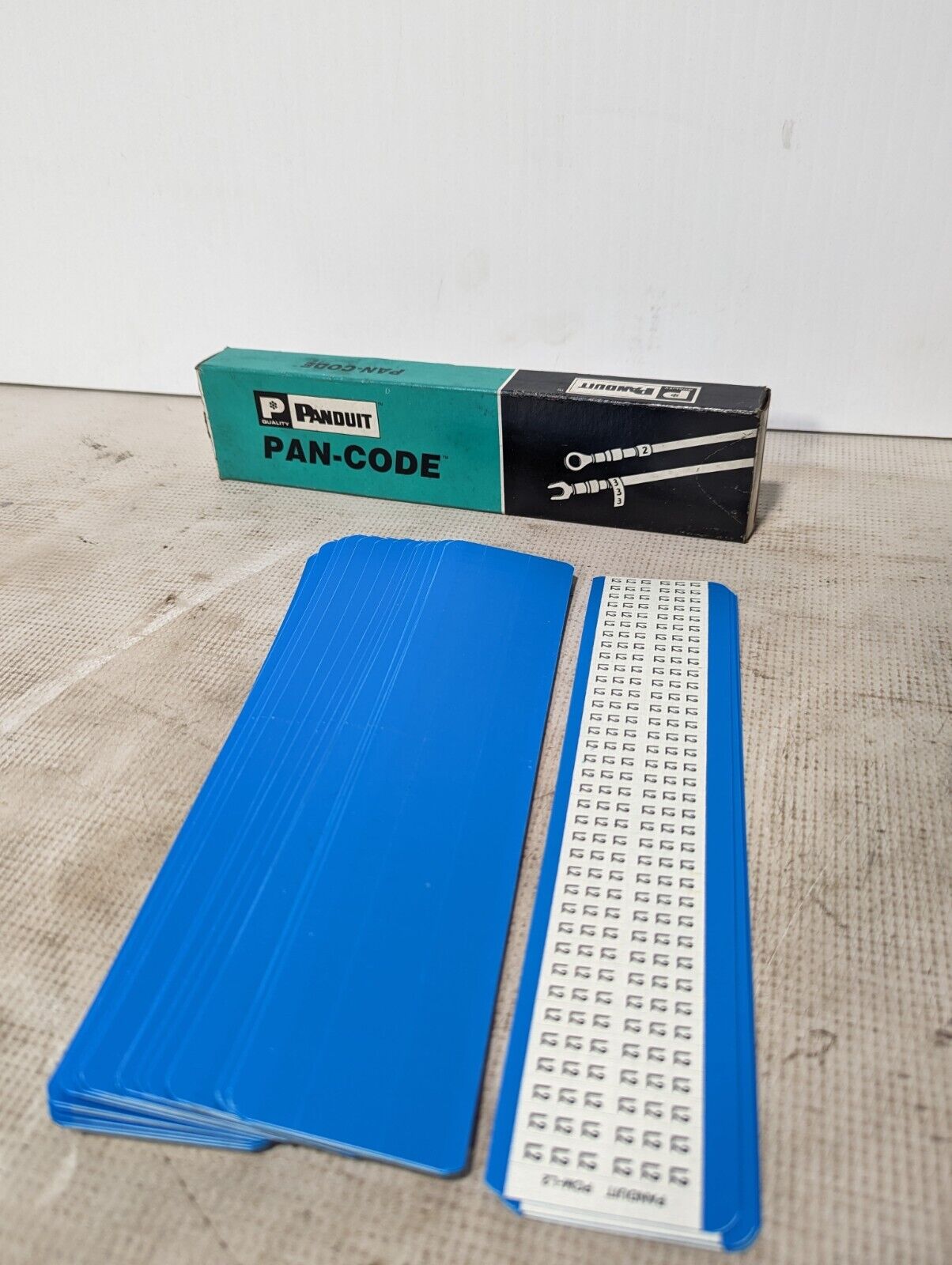 18 Panduit PCM-L1 Wire Labels & Markers, Pre-Printed WM Cards, Vinyl Cloth, .22W