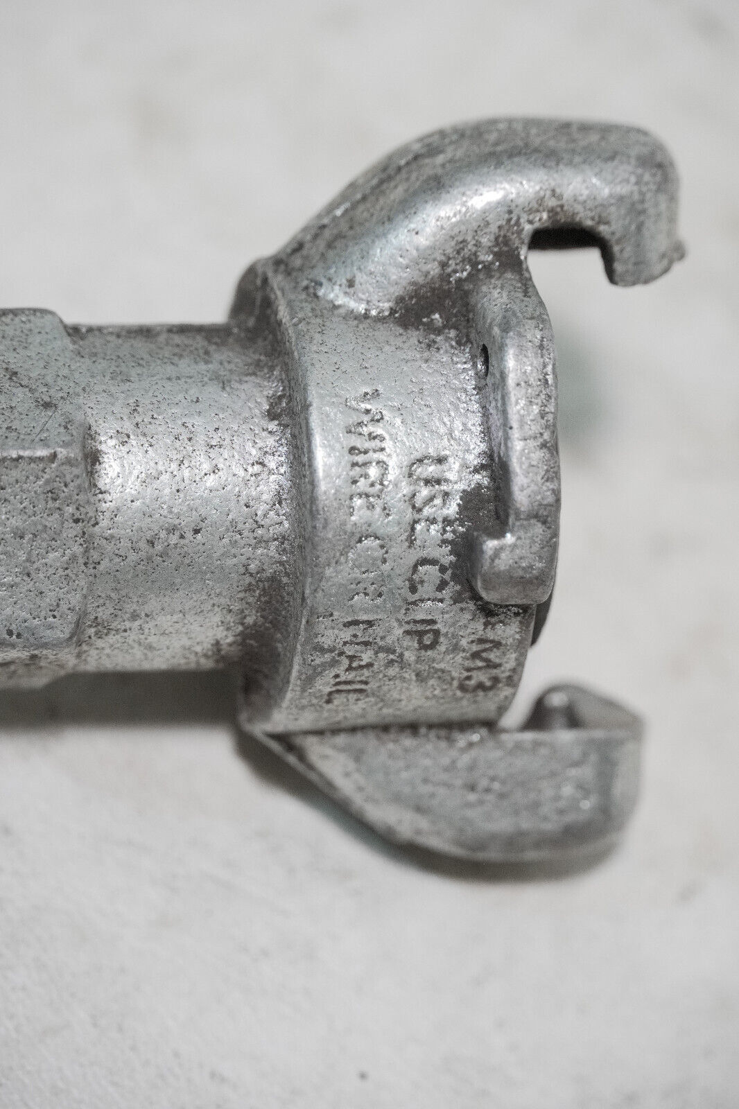 Dixon Grease Gun Coupler Assembly, Hansen Series 210
