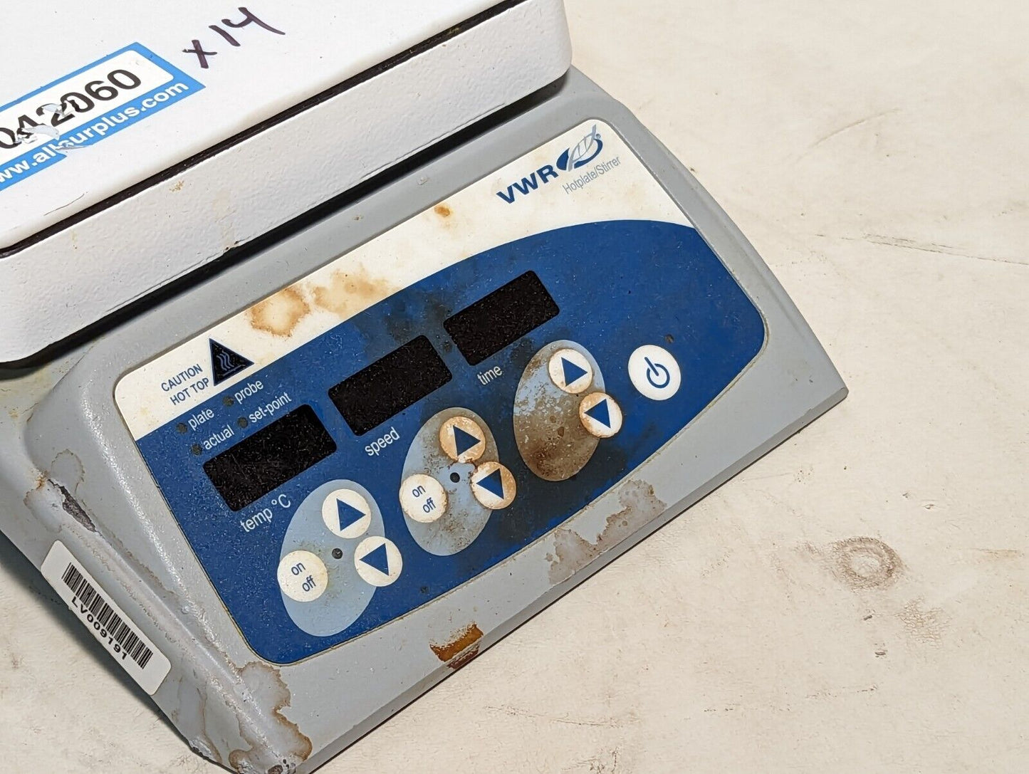 VWR 810 digital heating stir plate, cat. no. 11301-012, 7x7 glass top, 120VAC