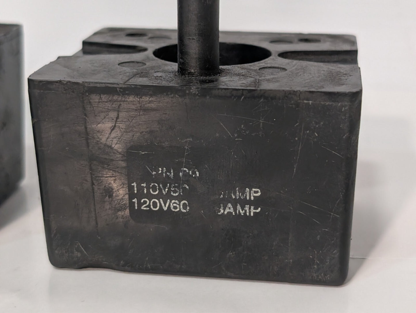 Vickers Eaton 691449 Solenoid Coil, 110V50Hz 0.85A; 120V60Hz as pictured