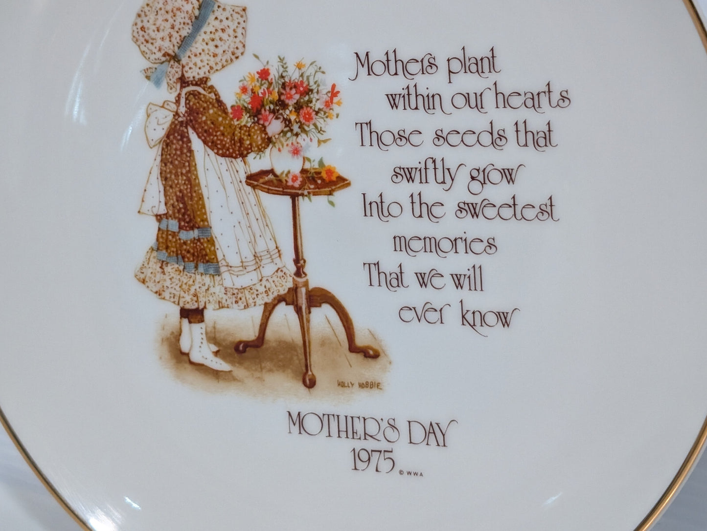 Vintage Holly Hobbie Mother's Day 1975 Collectable Porcelain Plate Made in Japan