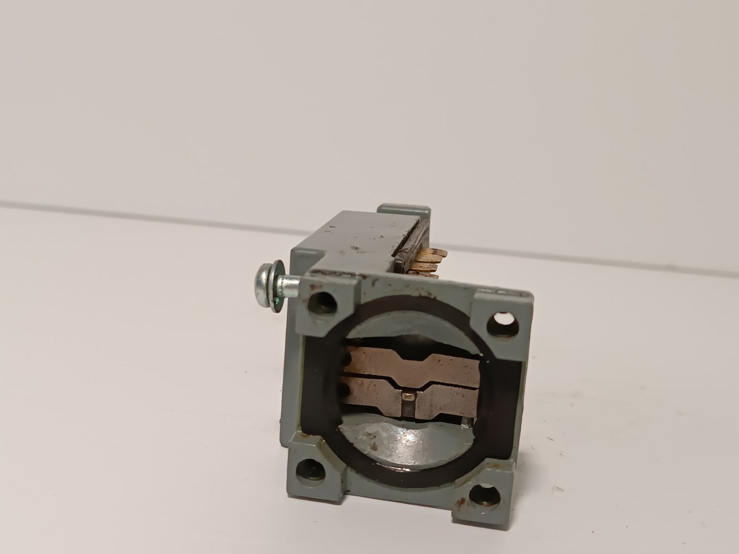 Square D 9007CO68 Limit Switch Plug In Unit 10A 600V DPDT 2NO 2NC