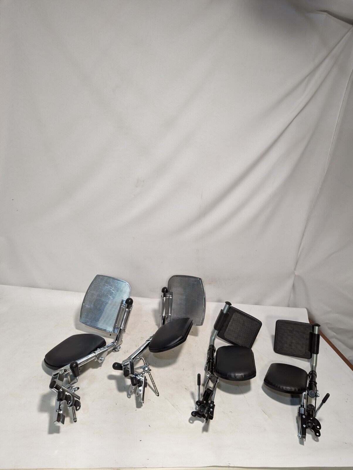 2 Sets of wheelchair foot plates, legrests: Drive Medical PHELR, Other Unknown