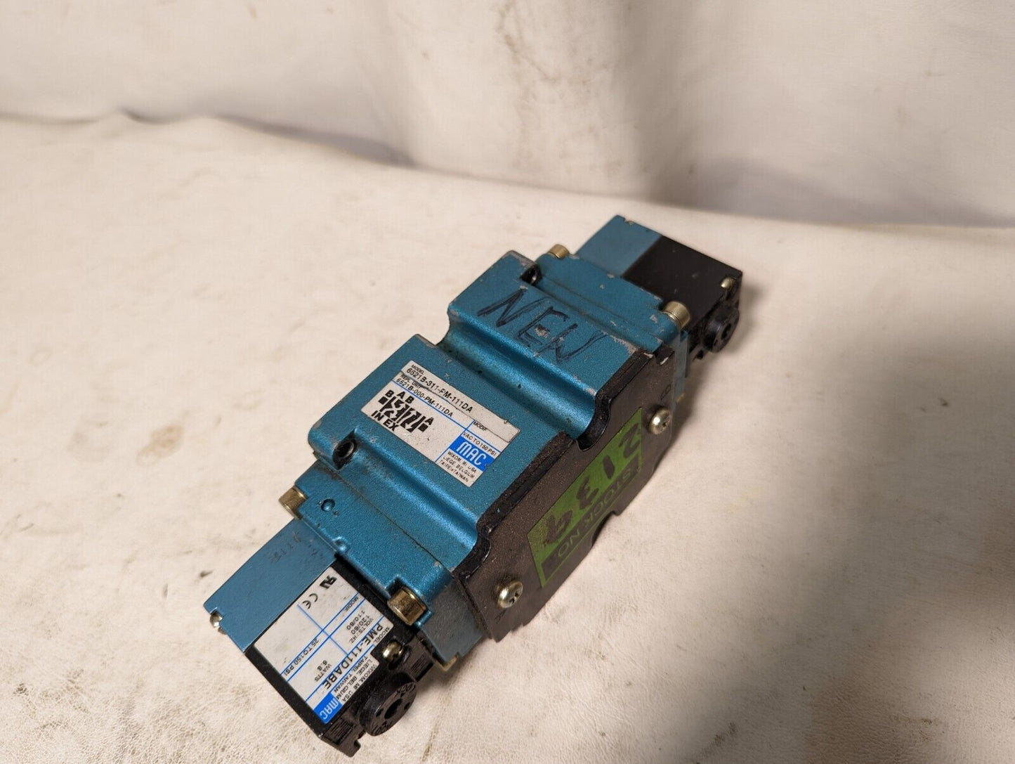 MAC 6521B-311-PM-111DA solenoid valve, vacuum to 150PSI, with PME-111DABE