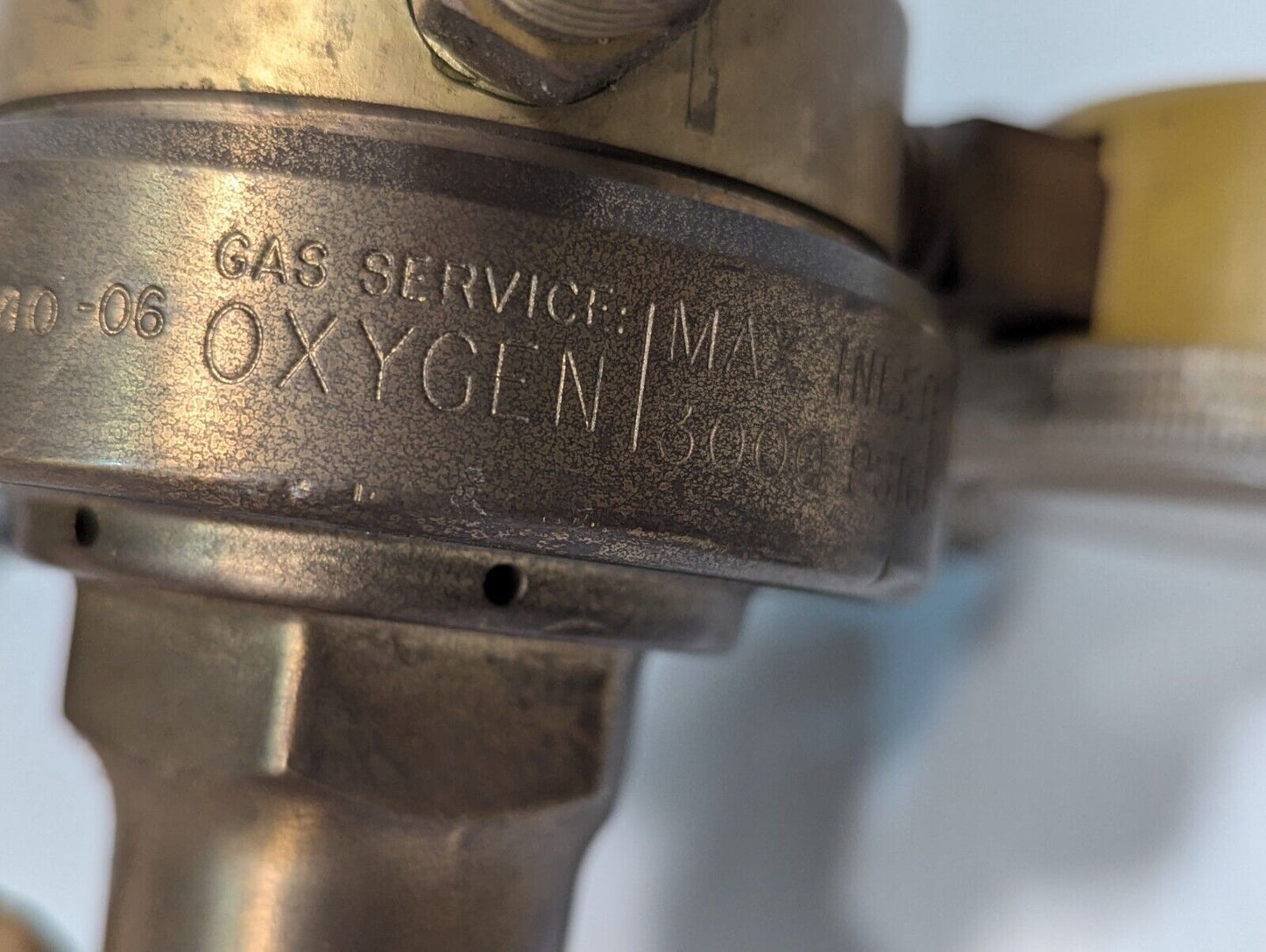 Weldmark 350-125-540-06 3000PSI Oxygen Gas Regulator -Free Shipping-