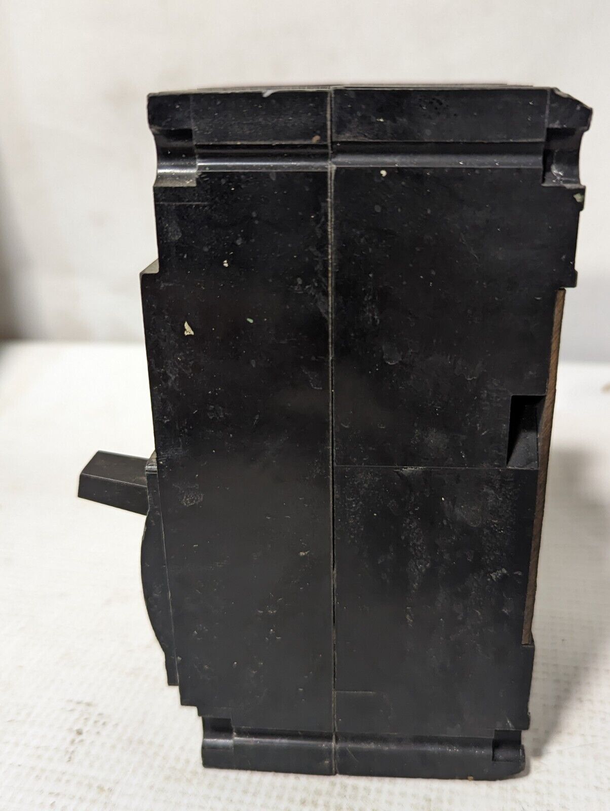 Square D FAL24015 2-Pole Molded Case Circuit Breaker, 15A, 480VAC, 250VDC